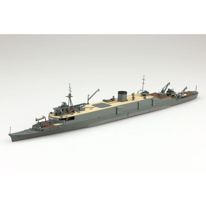 SEARCH WORD：青島文化教材社（AOSHIMA） プラモデル 模型 ホビー おもちゃ 趣味 コレクション商品概要：青島文化教材社（AOSHIMA）｜1/700 ウォーターライン No.567 日本海軍 潜水母艦 大鯨。商品仕様：■メーカー：アオシマ■JANコード：4905083066669■商品名：1/700 ウォーターライン No.567 日本海軍 潜水母艦 大鯨■型番：4905083066669■特長：アオシマのウォーターラインがより精密になってリニューアル!!WL共通艤装パーツを新金型でリニューアル・スライド金型を多用することで、緻密かつ精密な表現に・主砲や機銃等の武装を中心に艦載機や艦載艇もアップデート大鯨いよいよスタンダード仕様で登場■仕様：メーカー：青島文化教材社（AOSHIMA）スケール：1/700備考：成型色は色分け済み■ご注意：※製品の仕様や価格は予告なく変更する場合があります。※掲載している画像は、実際の製品と一部異なる場合があります。※製品のパッケージ（外箱やスリーブ等）は本体を保護する目的となり、運搬におけるダメージについては不良交換の対象外となります。※商品概要、仕様、サービス内容及び企業情報などは商品発表時点のものです。※最新の情報に関しましては、メーカーサイトをご覧ください。※発売前予約商品についてはメーカーの商品製造数により納期が遅れる場合やご注文キャンセルをお願いする場合がございます。