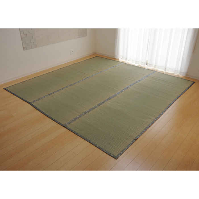 261 cm X 261 cm - 【沖縄・離島配送不可】【代引不可】い草 上敷きカーペット ござ 約273×273cm 三六間4.5畳 畳の日焼けや汚れ防止に 空気浄化 調湿 消臭 抗菌防臭 両面 コンパクト収納 糸引織 湯沢 純国産 日本製 IKEHIKO 1102744