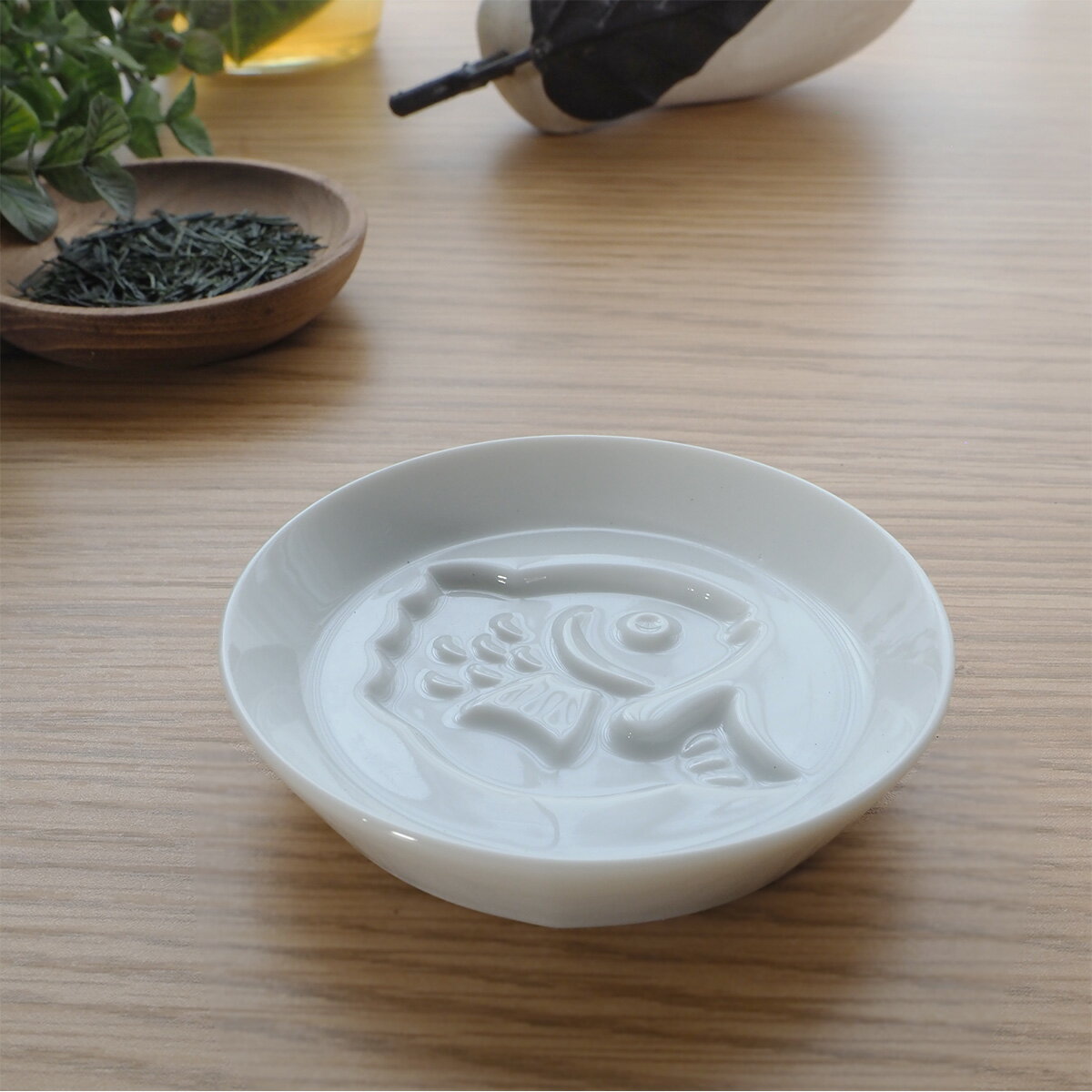 浮き彫り鯛の小皿 豆皿(白)・ティーバッグ置き 美濃焼