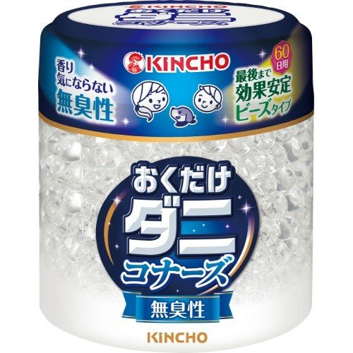 ■KINCHO ダニコナーズ ビーズタイプ 【大日本除虫菊】 ●天然由来のダニよけ成分(ベンジルベンゾエート)配合 置くだけでダニを寄せ付けません ●殺虫成分不使用 ●香りが気にならない無臭性タイプ ●倒れても中身がこぼれにくい ●安心安全のチャイルドロック機構(特許 第6223554号) 小さなお子様の万が一の誤食を防止します ●ダニの期になるいろいろなところで使えます。和室で、リビングで、寝室で。 ●成分の広がるしくみ：はじめから終わりまで効果が持続 見た目もキレイ。 (1)全てのビーズにダニよけ成分が含まれている。 (2)空気に触れると上層ビーズから拡散し、徐々に小さくなる。 (3)次層のビーズが露出し成分が広がる。常に一定量が拡散する。 (4)順次、次層のビーズが露出・拡散を繰り返す。最後まで拡散性が低下しない。 ●使用期間：約60日間 但し、風など使用環境により異なります。 内容量 170g 使用方法 (1)シュリンクフィルムの上部をはがし、フタをまわして外します。 (2)フタの内側の黄緑色のリングを取り去ります。ボトルの上の銀色のシールをはがしてください。 (3)フタをボトルに戻し、カチッと音がするまで閉めます。チャイルドロックがかかります。 ※ロックがかかるとフタを再度外せません。必ず銀色のシールをはがしてからフタを閉めてください。 成分 香料(ベンジルベンゾエート)、緑茶抽出物、吸水性樹脂、界面活性剤(非イオン)、エタノール 注意事項 ・本品は食べられません。 ・誤って食べると気管や消化管などが詰まり重症になる恐れがあるので、小児や認知症の方、ペットなどの手の届かない所で保管して下さい。 ・用途以外に使用しないでください。 ・手についた場合は水でよく洗い流してください。 ・誤って口に入れた場合は、口に残っているビーズを取り出して下さい。異常がある場合は本品を持って医師にご相談ください。 ・使用中気分が悪くなった時は直ちに使用をやめ、速やかに換気してください。 ・本品を振ったり倒したりしないでください。 ・万が一ビーズがこぼれた場合はシミになることがあるので速やかに拭き取ってください。 ・高温になる場所や直射日光の当たる場所では使用しないでください。 ・排水口が詰まることがあるので絶対にビーズを流さないでください。 ・廃棄については自治体の指導に従って捨ててください。 発売元 大日本除虫菊 550-0001 大阪府大阪市西区土佐堀1-4-11 06-6441-1105 広告文責 多賀城ファーマシー株式会社 TEL：022-362-1675 原産国 中国 区分 雑貨 ※パッケージデザイン・内容量等は予告なく変更されることがあります。