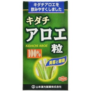 ※商品リニューアル等によりパッケージデザイン及び容量は予告なく変更されることがあります ★ キダチアロエを飲みやすい粒状に仕上げました ★ 健康が気になる方のサポート食品です 原材料名 デキストリン、キダチアロエ粉末、乳糖（乳由来）、結晶セルロース、ショ糖脂肪酸エステル 内容量 250mg×280粒 メーカー名 山本漢方製薬株式会社 お召し上がり方 　 　本品は、食品として、成人1日当たり通常の食生活において、1日9粒を目安に水又はお湯にてお召し上がりください。本品は食品ですので、いつお召し上がりいただいても構いません。 使用上の注意 　　本品は、多量摂取により疾病が治癒したり、より健康が増進するものではありません。 　　本品は食品ですが、必要以上に大量に摂ることを避けてください。 　　薬の服用中又は、通院中、妊娠中、授乳中の方は、お医者様にご相談ください。 　　体調不良時、食品アレルギーの方は、お飲みにならないでください。 　　万一からだに変調がでましたら、直ちに、使用を中止してくだウい。 　　天然の原料ですので、色、風味が変化する場合がありますが、品質には問題ありません。 　　小児の手の届かないところに保管してください。 　　食生活は、主食、主菜、副菜を基本に、食事のバランスを。 保存方法 　　直射日光及び、高温多湿の所を避けて、涼しいところに保存してください。 【開封後の注意】 開封後はキャップをしっかりと閉めて、お早めにお召し上がりください。 商品区分 ダイエット、健康 > サプリメント 広告文責 有限会社　永井(090-8657-5539,072-960-1414)　