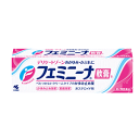 '■特長「フェミニーナ軟膏S 30g」は、女性のデリケートな場所のかゆみ・かぶれをすばやく鎮める非ステロイド系の治療薬。局所麻酔作用と抗ヒスタミン作用をもつ2つの成分の働きにより、すばやくかゆみを鎮め、かぶれや炎症を抑えます。また、殺菌成分が皮膚トラブルのもととなる雑菌の発生を抑えます。 親水性のクリームでべたつかず、低刺激性のお肌にやさしい軟膏です。生理時のかゆみや、おりものによるかゆみ、下着のかぶれなどにお使いください。 ■効能効果かゆみ、かぶれ、湿疹、虫さされ、皮膚炎、じんましん、あせも、ただれ、しもやけ ■成分・分量(100g中) リドカイン 2.0g (局所麻酔作用)知覚神経を麻痺させかゆみを緩和します。 塩酸ジフェンヒドラミン 2.0g (抗ヒスタミン作用 )かゆみの発生を抑えます。 イソプロピルメチルフェノール 0.1g (殺菌作用)雑菌の発生を抑えます。 トコフェロール酢酸エステル 0.3g (ビタミンE )血行を促進して肌の新陳代謝を高めます。 添加物としてエデト酸Na、濃グリセリン、パラベン、ベヘニルアルコール、ポリオキシエチレンステアリルエーテル、ポリオキシエチレンセチルエーテル、ミリスチン酸イソプロピル、モノステアリン酸グリセリン、ラノリンアルコール、流動パラフィンを含有する ■用法・容量1日数回、患部に適量を塗布してください 「用法および用量に関連する注意」 (1)小児に使用させる場合には、保護者の指導監督のもとに使用させること (2)目に入らないように注意すること　万一、目に入った場合には、すぐに水又はぬるま湯で洗うこと　なお、症状が重い場合には眼科医の診療を受けること (3)外用にのみ使用すること (4)同じ部位に他の外用剤との併用は避けること (5)患部やその周囲が汚れたまま使用しないこと ■使用上の注意してはいけないこと (守らないと現在の症状が悪化したり、副作用が起こりやすくなる) 次の部位には使用しないこと 目や目のまわり、粘膜(例えば口唇など) 相談すること 1、次の人は使用前に医師又は薬剤師に相談すること (1)医師の治療を受けている人 (2)妊婦又は妊娠していると思われる人 (3)乳幼児 (4)本人又は家族がアレルギー体質の人 (5)薬によりアレルギー症状を起こしたことがある人 (6)湿潤やただれのひどい人 2．次の場合は、直ちに使用を中止し、この文書を持って医師又は薬剤師に相談すること (1)使用後、次の症状があらわれた場合 関係部位 症状 皮ふ 発疹・発赤、はれ、かゆみ (2)5-6日間使用しても症状がよくならない場合 ■保管及び取り扱い上の注意(1)直射日光の当たらない湿気の少ない涼しいところに密栓して保管すること (2)小児の手の届かないところに保管すること (3)誤用をさけ、品質を保持するため、他の容器に入れかえないこと ■お問い合わせ先小林製薬株式会社 お客様相談室 06-6203-3625(受付時間：9：00-17：00 土、日、祝日を除く) ■販売元小林製薬株式会社 541-0045 大阪市中央区修道町4-3-6 ■商品区分【第2類医薬品】 ■広告文責 (株)キリン堂 薬剤師：太田涼子 078-413-1055'医薬品の使用期限：当店から出荷する医薬品はお届けから1年以上使用ができる商品をお届けしております。　