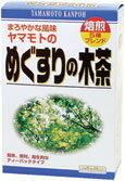 【山本漢方のめぐすりの木茶】めぐすりの木を主原料に5種ブレンドのおいしい風味のティーパックに仕上げました。 1バックの中に、めぐすりの木3.0g含まれています。おいしい作り方やかんの場合水又は沸騰したお湯、約200cc〜400ccの中へ1バッグを入れ、沸騰後約5分間以上、充分に煮出し、お飲み下さい。パックを入れたままにしておきますと、一層おいしくなりますが、濃くなる場合には、パックを取り除いて下さい。ペットボトルとウォータポットの場合上記のとおり煮だしたあと、湯ざましをして、大型ペットボトル又は、ウォーターポットに入れ替え、冷蔵庫に保管、お飲み下さい。キュウスの場合ご使用の急須に1袋をポンと入れ、お飲みいただく量のお湯を入れてお飲み下さい。　濃いめをお好みの方はゆっくり、薄めをお好みの方は、手ばやに茶碗へ給湯してください。使用上の注意虫、カビの発生を防ぐために開封後はお早めに、ご使用下さい。 　尚、開封後は、輪ゴム、又はクリップなどでキッチリと封を閉め、涼しい所に保管してください。特に夏季は要注意です。商品詳細商品名：めぐすりの木茶原材料：めぐすりの木、ハブ茶、どくだみ、ウーロン茶、ナンテン茶内容量：192g (8g×24包)保存方法：直射日光及び、高温多湿の所を避けて、保存してください。広告文責：株式会社ドラッグピュア神戸市北区鈴蘭台北町1丁目1-11-103TEL:0120-093-849製造販売者：山本漢方製薬株式会社区分：健康茶・日本製■関連商品■めぐすりの木茶関連商品山本漢方製薬株式会社お取り扱い商品