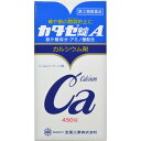 内容量：450錠 【製品特徴】 「カタセ錠A 450錠」は、身体にとって大切な栄養素でありながら食事で不足しがちなカルシウムを補給するためにつくられた医薬品のカルシウム剤です。骨がもろくなるのを防ぎ、骨や歯の発育を促します。吸収のよい2種類のカルシウム成分を配合し、不足しがちなカルシウムを効率よく補給します。カルシウムの吸収を助けるアミノ酸(L-リジン塩酸塩、タウリン)と胆汁酸成分ウルソデオキシコール酸を配合しています。医薬品。 【使用上の注意】 ●相談すること 1.次の人は服用前に医師又は薬剤師に相談してください 医師の治療を受けている人 2.次の症状があらわれることがありますので、このような症状の継続又は増強が見られた場合には、服用を中止し、医師又は薬剤師に相談してください。 便秘 3.長期連用する場合には、医師又は薬剤師に相談してください。 【効能・効果】 ●次の場合の骨歯の発育促進：虚弱体質、腺病質 ●妊娠授乳婦の骨歯の脆弱防止 *腺病質：滲出性あるいはリンパ体質(アレルギー、湿疹などになりやすい体質)の小児や無力体質(体力のない体質)、神経質のことをいいます。 【用法・用量】 次の量を食後に服用してください。 （年齢：1回量：1日服用回数) 15才以上：5錠：3回 11才以上 15才以上：3錠：3回 7才以上 11才以上：2錠：3回 5才以上 7才以上：1錠：3回 5才未満：服用しないこと 【用法・用量に関連する注意】 (1)小児に服用させる場合には、保護者の指導監督のもとに服用させてください。 (2)本剤は水又はぬるま湯で、服用してください。 【成分・分量】(15錠中) 沈降炭酸カルシウム：1225mg グルコン酸カルシウム水和物：1250mg(カルシウムとして計602mg) ウルソデオキシコール酸：10mg L-リジン塩酸塩：100mg タウリン：167mg 添加物としてD-マンニトール、カルメロース、硬化油、酸化チタン、ステアリン酸Mg、ヒドロキシプロピルメチルセルロース、マクロゴールを含有します。 ■剤型：錠剤 【保管および取扱い上の注意】 (1)直射日光のあたらない湿気の少ない涼しい所に密栓して保管してください。 (2)小児の手の届かない所に保管してください。 (3)他の容器に入れかえないでください。(誤用の原因になったり品質が変わる) (4)品質保持のため、錠剤をとりだすときはキャップにとり、手にふれた錠剤はビンに戻さないでください。 (5)使用期限を過ぎた製品は、服用しないでください。【お問い合わせ先】こちらの商品につきましての質問や相談につきましては、当店（ドラッグピュア）または下記へお願いします。全薬工業株式会社「お客様相談室」東京都豊島区東池袋3-22-14営業所：東京都文京区大塚5-6-15電　　話：03-3946-3610受付時間：9時〜17時(土、日、祝日を除く)広告文責：株式会社ドラッグピュア作成：201805ok神戸市北区鈴蘭台北町1丁目1-11-103TEL:0120-093-849製造販売者：全薬工業株式会社東京都豊島区東池袋3-22-14区分：第3類医薬品・日本製文責：登録販売者　松田誠司■　関連商品全薬工業お取り扱い商品カタセ錠カルシウム