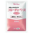 【フルーチェベース ピーチの商品説明】牛乳を加えて混ぜるだけで簡単にイチゴ風味のデザートができます。果肉は入っていません。■規格・入数 1kg × 12■分類デザート類 ■機能 ソフト食、カルシウム強化■用途 デザート類■アレルゲン もも、りんご■成分値栄養成分基準：製品　100g　あたり エネルギー(kcal) 83 水分(g) 78.9 たんぱく質(g) 0.1 脂質(g) 0 炭水化物(g) 20.5 ナトリウム(mg) 209 カリウム(mg) 10 カルシウム(mg) 2 食物繊維(g) 1.1 食塩相当量(g) 0.5 ※ここに掲載されている栄養成分はあくまでも参考値です。 　　登録ミス等の可能性もございますので、正確な値については成分表をお取り寄せください。■治療用食材（メディカルフーズ）とは特別用途食品、特別保険用食品、病院向けの食品それらを含めた食品の総称で、医療機関や介護施設で使用されている栄養食品です。治療食や介護食と呼ばれる事もあります。特別用途食品とは、病者用、高齢者用など、特別な用途に適する旨の表示を厚生労働大臣が許可した食品です。病者、高齢者等の健康の保持もしくは回復の用に供することが適当な旨を医学的、栄養学的表現で記載し、かつ用途を限定したものです。米国においては、Medical Foods（以下、MF）といい、「経腸的に摂取または投与されるように処方され、科学的に明らかにされた原則に基づき、栄養状態の改善の必要性があることが、医学的評価により立証された疾患や病状に対して、特別な栄養管理を行うための食品」と定義、確立されており、濃厚流動食品も含まれています。病者の栄養管理に関する効果の標榜も可能で、販売方法についても特に規制はなく、スーパー等の食品量販店においても購入可能となっています。以前は病院の調理室でミキサーや裏ごし器などを用いて調理、調合されていましたが、労働力や衛生面など多くの問題がありました。現在は、企業の優れた技術により、衛生的で自然の食品を用いた経口、経管用「濃厚流動食」缶詰になり、レトルトパックなどとして市販されています。※冷凍食品扱いのものは【飛脚クール便でお届けします】広告文責及び商品問い合わせ先 広告文責：株式会社ドラッグピュア作成：201111W神戸市北区鈴蘭台北町1丁目1-11-103TEL:0120-093-849製造・販売元：ハウス食品株式会社〒102-8560東京都千代田区紀尾井町6番3号TEL　03-3264-1231（大代表） ■ 関連商品■食品・特別用途食品ハウス食品