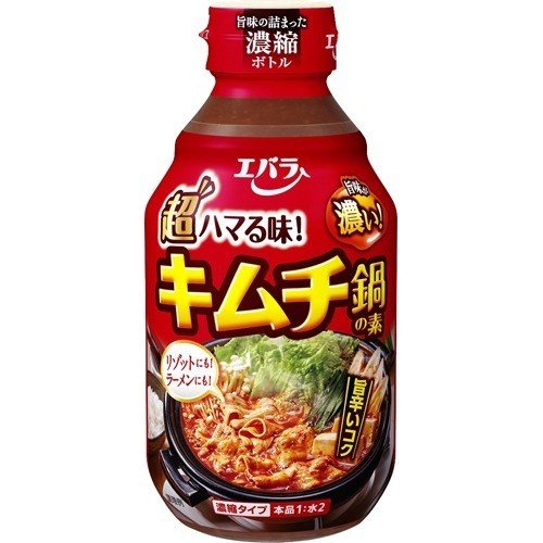 ■製品特徴アサリ、ホタテ、オキアミ、鮭、かつおの旨味を効かせたコク深い味わいのキムチ鍋の素です。■内容量300ml■原材料果糖ぶどう糖液糖、アミノ酸液、みそ、醸造酢、魚醤(魚介類)、魚介エキス(オキアミ、鮭、アサリ、ホタテ)、食塩、りんご、チキンエキス、砂糖、にんにく、乳酸発酵調味料、唐辛子、酵母エキス、かつお節、調味料(アミノ酸等)、パプリカ色素、ベニコウジ色素、香辛料抽出物、(原材料の一部に小麦を含む)■栄養成分表示100mlあたり：エネルギー 89kcal、たんぱく質 5.5g、脂質 1.0g、炭水化物 14.0g、食塩相当量 9.2g■使用方法キムチ鍋 (4〜5人分)【材料】・豚バラ薄切り肉：300g・白菜：1/4株・長ねぎ：2本・えのきたけ：1袋・ニラ：1束・豆腐：1丁・エバラキムチ鍋の素：300ml・水：600ml【作る】（1）豚肉は一口大に、白菜はざく切りに、長ねぎは斜め切りに、えのきたけは石づきを切りほぐし、ニラは4〜5cmの長さに、豆腐は水きりして食べやすい大きさに切ります。（2）鍋に「エバラキムチ鍋の素」と水を入れて火にかけ、ニラ以外の材料を加えて煮込みます。（3）仕上げにニラを加えて、出来あがりです。■注意事項開栓前は直射日光を避け常温で保存してください 開栓したら必ず冷蔵庫に入れてください。 開栓後は早めに使用してください。われもの注意です。 開栓時は液はねに注意してください。開封前賞味期限12ヶ月アレルギー物質：小麦・さけ・大豆・鶏肉・りんご・魚介類【お問い合わせ先】こちらの商品につきましての質問や相談は、当店(ドラッグピュア）または下記へお願いします。エバラ食品工業株式会社〒220-0012 神奈川県横浜市西区みなとみらい4丁目4番5号　横浜アイマークプレイス14階電話：0120-892-970月曜日&#12316;金曜日 9&#12316;17時（祝日および年末年始の休業日を除く）広告文責：株式会社ドラッグピュア作成：201908YK神戸市北区鈴蘭台北町1丁目1-11-103TEL:0120-093-849製造販売：エバラ食品工業株式会社区分：食品・日本文責：登録販売者 松田誠司■ 関連商品鍋関連商品エバラ食品工業株式会社お取り扱い商品