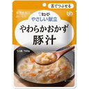 ■製品特徴舌でつぶせるやわらかく仕立てた豚肉と豚ひき肉、大根、にんじん、ごぼう、豆腐、長ねぎ入りの豚汁です。とろみをつけて食べやすく仕上げました。●乳幼児向け商品ではありません。●この商品はレトルトパウチ食品です。直射日光を避け、常温で保存してください。■内容量100g■原材料野菜（だいこん（国産）、にんじん、ごぼう、長ねぎ）、豆腐、豚肉加工品（豚肉、でん粉、乾燥マッシュポテト、乾燥卵白、食塩）、豚肉、みそ、でん粉、植物油脂、米発酵調味料、しょうゆ、ポークエキス、かつお節エキス、砂糖、食物繊維／調味料（アミノ酸等）、卵殻カルシウム、増粘剤（キサンタンガム）、豆腐用凝固剤、（一部に卵・小麦・大豆・豚肉を含む）■栄養成分表示1袋(100g)当たり　エネルギー 52kcalたんぱく質 1.9g脂質 2.7g炭水化物 5.5g糖質 4.3g食物繊維 1.2g食塩相当量 0.9gカルシウム 72mg■使用方法温めなくてもそのままでもおいしく召し上がれます●お湯で温める場合沸騰したお湯に、袋のままで約2分温めてください。●電子レンジで温める場合必ず中身を深めの容器に移して、ラップをかけて温めてください。(加熱目安：500Wで約20秒、600Wで約10秒)※加熱不足の場合は10秒ずつ追加過熱してください。■使用期限製造日を含め19ヵ月(常温)■注意事項▲温めた後に、中身がはねてヤケドをする恐れがありますのでご注意ください。▲食事介助が必要な方にご利用の際は、飲み込むまで様子を見守ってください。また、具材が大きい場合はスプーン等でつぶしてください。開封前保存方法:直射日光を避け、常温で保存してください。■アレルギー卵・小麦・大豆・豚肉【お問い合わせ先】こちらの商品につきましての質問や相談は、当店(ドラッグピュア）または下記へお願いします。キユーピー株式会社〒150-0002 東京都渋谷区渋谷1-4-13電話：0120-14-1122受付時間：10：00～16：00（土・日・祝日は除く）広告文責：株式会社ドラッグピュア作成：202206AY神戸市北区鈴蘭台北町1丁目1-11-103TEL:0120-093-849製造販売：キユーピー株式会社区分：食品・日本製文責：登録販売者 松田誠司■ 関連商品介護食関連商品キユーピー株式会社お取り扱い商品