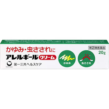 アレルギール クリーム【第一三共ヘルスケア】 ●虫さされなどのかゆみに、早く、すぐれた効果のあるかゆみ止めクリームです。 ●局所麻酔剤塩酸リドカインをはじめ、消炎・鎮痒作用のある副腎皮質ホルモン剤プレドニゾロン酢酸エステル、抗ヒスタミン剤クロルフェニラミンマレイン酸塩、殺菌剤クロルヘキシジン塩酸塩などの成分を配合しています。 ●虫さされのみならず、はげしいかゆみや炎症を伴う皮膚症状にすぐれた効果が期待できます。 ●バニシングタイプのクリームですから、塗布したあと、ベタつかず、皮膚によく浸透し、使用感もさわやかです。 内容量 20g 効能・効果 かゆみ、虫さされ、あせも、じんましん、かぶれ、しもやけ、かみそりまけ、湿疹、皮膚炎 使用上の注意 ＜してはいけないこと＞ ※守らないと現在の症状が悪化したり、副作用が起こりやすくなります。 ・次の人は使用しないで下さい。 (1)本剤又は本剤の成分、クロルヒキシジンによりアレルギー症状を起こしたことがある人 ・次の部位には使用しないで下さい。 (1)水痘(水ぼうそう)、みずむし・たむし等又は化膿している患部 (2)目の周囲、粘膜等 ・顔面には、広範囲に使用しないで下さい。 ・長期連用しないでください。 ＜相談すること＞ ・次の人は使用前に医師、薬剤師又は登録販売者に相談して下さい。 (1)医師の治療を受けている人 (2)妊婦又は妊娠していると思われる人 (3)薬などによりアレルギー症状を起こしたことがある人 (4)患部が広範囲の人 (5)湿潤やただれのひどい人 ・使用後、次の症状が現れた場合は副作用の可能性がありますので、直ちに使用を中止し、この文書を持って医師、薬剤師又は登録販売者に相談して下さい。 (関係部位・・・症状) 皮膚・・・発疹・発赤、かゆみ、はれ 皮膚(患部)・・・みずむし・たむし等の白癬、にきび、化膿症状、持続的な刺激感 ・5〜6日間使用しても症状が良くならない場合は使用を中止し、この文書を持って医師、薬剤師又は登録販売者に相談して下さい。 ・まれに重篤な症状が起こることがあります。その場合は直ちに医師の診療を受けてください。 ショック(アナフィキラシー)・・・使用後すぐに、皮膚のかゆみ、じんましん、声のかすれ、くしゃみ、のどのかゆみ、息苦しさ、動悸、意識の混濁等があらわれる 成分・分量 ・本剤は、特異な芳香があるほとんど白色の製剤で、100g中に次の成分を含有しています。 塩酸リドカイン・・・3g(かゆみ・痛みをすみやかにしずめます。) クロルフェニラミンマレイン酸塩・・・1g(かゆみをしずめます。) プレドニゾロン酢酸エステル・・・0.125g(かゆみ・炎症をやわらげます。) クロルヘキシジン塩酸塩・・・0.2g(かき傷などの化膿を防ぎます。) サリチル酸メチル・・・2g(熱をとり、痛みをしずめます。) L-メントール・・・0.5g(かゆみをしずめます。) d-カンフル・・・0.5g(痛み・かゆみをしずめます。) 添加物・・・流動パラフィン、ミリスチン酸イソプロピル、ステアリン酸、セタノール、グリセリン脂肪酸エステル、ステアリン酸ポリオキシル、パラベン、プロピレングリコール、エデト酸Na 用法・用量 ・1日1〜数回、適量を患部に塗布して下さい。 ★使用法に関連する注意 ・使用法を厳守してください。 ・小児に使用させる場合には、保護者の指導監督のもとに使用させて下さい。 ・目に入らないように注意してください。万一、目に入った場合には、すぐに水又はぬるま湯で洗ってください。なお、症状が重い場合には、眼科医の診療を受けて下さい。 ・外用にのみ使用して下さい。 保管及び取扱い上の注意 ・直射日光の当たらない涼しい所に密栓して保管してください。 ・小児の手の届かないところに保管してください。 ・他の容器に入れ替えないでください。(誤用の原因になったり品質が変わります) ・表示の使用期限を過ぎた製品は使用しないでください。 使用期限 使用期限まで180日以上あるものをお送りします。 製造販売元 第一三共ヘルスケア 東京都中央区日本橋3-14-10 0120-337-336 広告文責 多賀城ファーマシー株式会社 薬剤師：根本一郎 TEL：022-362-1675 原産国 日本 リスク区分 第(2)類医薬品 ※パッケージデザイン・内容量等は予告なく変更されることがあります。 ■この商品は医薬品です。用法・用量を守り、正しくご使用下さい。 医薬品販売に関する記載事項（必須記載事項）はこちら