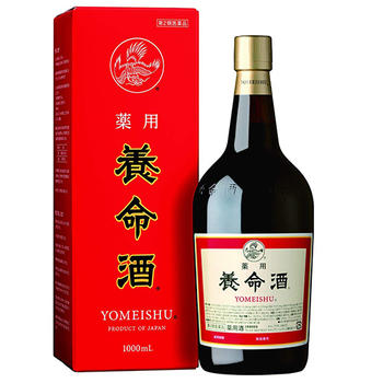 ■薬用養命酒 1000ml【養命酒製造】 薬用養命酒は14種類の生薬が溶け込む滋養強壮の薬酒です。補う，温める，巡らせるといった生薬の作用で，からだが健康を保つために本来的にもっている働きを整え，症状をじっくりと改善します。服用していくと，疲労を和らげる…胃腸の働きを整える…冷え症を改善するといった効きめをあらわし，からだを健康な状態へと導くのが特徴です。 内容量 1000ml 効能・効果 次の場合の滋養強壮：胃腸虚弱，食欲不振，血色不良，冷え症，肉体疲労，虚弱体質，病中病後 使用上の注意 ●してはいけないこと （守らないと現在の症状が悪化したり，副作用・事故が起こりやすくなる） 1．次の人は服用しないでください。 　手術や出産直後などで出血中の人（血行を促進するため） 2．乗物又は機械類の運転操作を行う場合は服用しないでください。 　（アルコールを含有するため） ●相談すること 1．次の人は服用前に医師，薬剤師又は登録販売者に相談してください。 　（1）医師の治療を受けている人 　（2）妊婦又は妊娠していると思われる人 　（3）授乳中の人 　（4）薬などによりアレルギー症状を起こしたことがある人 　（5）アルコールに過敏な人 2．服用後，次の症状があらわれた場合は副作用の可能性があるので，直ちに服用を中止し，この添付文書を持って医師，薬剤師又は登録販売者に相談してください。 ［関係部位：症状］ 皮膚：発疹・発赤，かゆみ 消化器：胃部不快感 3．一定の期間服用しても症状の改善が見られない場合は，服用を中止し，この添付文書を持って医師，薬剤師又は登録販売者に相談してください。 成分・分量 60mL中 冷浸法チンキ・・・（インヨウカク114mg，ウコン36mg，ケイヒ270mg，コウカ12mg，ジオウ・シャクヤク・ニンジン各60mg，チョウジ24mg，トチュウ18mg，ニクジュヨウ・ヤクモソウ各48mg，ボウフウ96mg，ウショウ594mg，ハンピ12mg） 添加物として、みりん，アルコール，液状ブドウ糖，カラメル，アルコール分14％を含有する。 用法・用量 成人：1回20mL，1日3回，食前又は就寝前に服用してください。 〈用法・用量に関連する注意〉 用法及び用量を厳守してください。添付の計量容器の上の線が20mLです。 計量容器はご使用のつど，水洗いなどして常に清潔に保管してください。 保管及び取扱い上の注意 （1）直射日光の当たらない湿気の少ない涼しい所に密栓して保管してください。 （2）小児の手の届かない所に保管してください。 （3）他の容器に入れ替えないでください。（誤用の原因になったり品質が変わることがあります） （4）使用期限の過ぎた製品は服用しないでください。 （5）一度開封した後は，品質保持の点から，数ヵ月以内に服用してください。 （6）本剤には，特有の香味があって虫などが入りやすいので，服用後はできるだけ早くキャップをしてください。 （7）湿度などの関係でびんの口やキャップに成分が乾燥固着することがあります。その場合には清潔なガーゼなどで軽くふきとってご使用ください。 （8）服用時の気温や液温などにより，多少香味が違うように感じられることがありますが，品質には変わりありません 使用期限 使用期限まで180日以上あるものをお送りします。 製造販売元 養命酒製造株式会社 東京都渋谷区南平台町16-25 問い合わせ先：お客様相談室 電話：03-3462-8222 受付時間：9：00〜17：00（土，日，祝日を除く） 広告文責 多賀城ファーマシー株式会社 薬剤師：根本一郎 TEL：022-362-1675 原産国 日本 リスク区分 第2類医薬品 ※パッケージデザイン・内容量等は予告なく変更されることがあります。 ■この商品は医薬品です。用法・用量を守り、正しくご使用下さい。 医薬品販売に関する記載事項（必須記載事項）はこちら