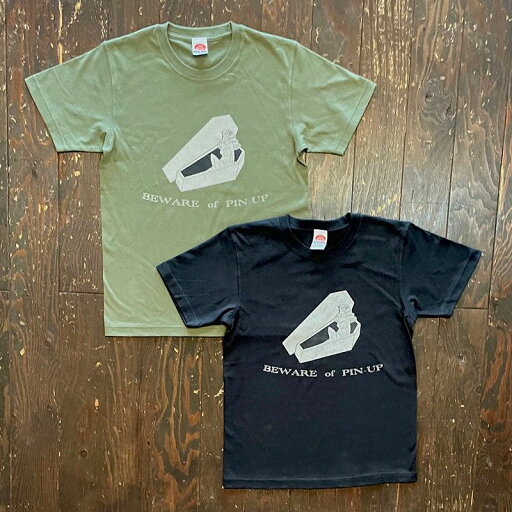 プリント Tシャツ 「BEWARE of PINNUP」/ DRY BONES【ドライボーンズ】 プリント Tシャツ 「BEWARE of PINNUP」/ DRY BONES【ドライボーンズ】