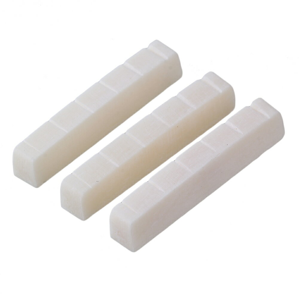 商品情報説明1.エレキギター用ナットです。2.牛骨製で、表面にワックスを塗り、プラスチックよりも良い音色を提供し、ギターの修理や製造に最適です。3.軽量で、インストール簡単です。4.古い、摩耗したまたはなくなったギターナットの交換部品です。材質:牛骨カラー:ホワイトSIZE43x6x7.5mmパッケージ3 x ギターナット