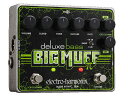 ベーシストに人気があった緑色のロシア製ビッグマフを受け継いだBass Big Muff Pi に、ベーシストに特化した機能をさらに追加したのがDeluxe Bass Big Muff Pi です。 クロスオーバー・フィルターにより、歪んだ音にはハイパス・フィルター、ドライ音にはローパス・フィルターを掛けられます。ブレンド・コントロールは、歪みのエフェクト成分とドライ音をミックスすることができるので、歪んだエフェクト音にベース本来の芯が太いドライ音を両立させることで完璧なベース用のドライブサウンドを実現します。