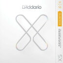 D'Addario XS シリーズは、これまでのコーティング弦というカテゴリーに新風を吹かせる製品です。すべての巻弦に超極薄フィルムコーティングを、プレーン弦には独自のポリマーコーティング処理を施し、汚れや劣化を促進する物質から弦を保護することで業界最高レベルの長寿命を誇る、これまでのコーティング弦を超えた革新的なギター弦です。飛躍的に進歩した新たなコーティング技術は、巻弦を汚れなどの物質からしっかりと保護し、フレッシュなトーンを長期間に渡り持続させる事を実現しました。 NYXLシリーズやXTシリーズ弦でも定評のある、優れた強度とピッチ安定性に優れた D'Addario 独自の高炭素スチール合金「NY Steel」の素材特性と、プレーン弦の「Fusion Twist テクノロジー」との相乗効果によって、より強度のあるチューニングの安定性に優れた弦となっています。最新の極薄フィルムコーティングによって、D'Addario特有のトーンには影響を及ぼさずに耐久性を確保しました。