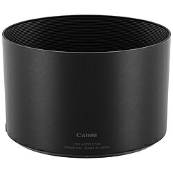 「RF85mm F1.2 L USM」標準付属のレンズフード。フィルター径82mm「RF85mm F1.2 L USM」標準付属のレンズフード。