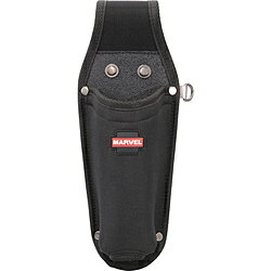 ■背面に樹脂板を付け、引っ掛かりがなく、工具の抜き差しがしやすくなっています。■先端が本体にきっちり収まり、床などを傷つけないドライバー差しです。■エッジを効かせた安心のホールド感を実現したペンチ差しです。【用途】・ドライバー2本差し【仕様】・色： ブラック・形状： 充電ドライバー用ホルダー・幅（mm）： 105・奥行（mm）： 58・高さ（mm）： 280・ベルト通し幅（mm）： 50・ベルト通し幅： 50mm・樹脂板付【材質／仕上】・生地： 600デニールポリエステルオックス（裏面ポリウレタンコーティング）・PVCボード・スチール・アクリルテープ背面に樹脂板を付け、引っ掛かりがなく、工具の抜き差しがしやすくなっています。