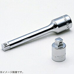 ●ガタツキが少ないエクステンションバーと一体のアダプター。1/2インチ（12.7mm）差込のアタッチメントで3/8インチ（9.5mm）差込のソケットが使えます。■品番： 4433A-125■凹（sq.）： 1/2インチ■凸（sq.）： 3/8インチ■サイズL（mm）： 125■重量（g）： 164「Ko-ken」はソケットレンチの専門メーカーとして再良質の工具を常に追求し、ユーザーニーズに応えています。