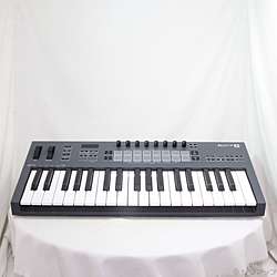 【中古】NOVATION(ノベーション) FL key 37【291-ud】