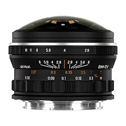 製品概要「AstrHori 6mm F2.8 CIRCULAR FISHEYE」は、フルサイズセンサー対応の円周魚眼レンズです。220°の圧倒的な視野角で世界を球体のように描写できます。F2.8の明るさと8群10枚の光学設計により、周辺までクリアで高コントラストな描写を実現し、夜景や星景でも鮮明な表現が可能です。フォーカスリングや絞りリングの直感的操作感と、マット仕上げ金属鏡筒でブラック×オレンジのデザインにより、撮影の快適さと所有欲を両立。約354gの軽量コンパクトボディは持ち運びやすく、アウトドアや旅行にも最適です。最短撮影距離0.08mで被写体に近づいた独創的な構図も可能で、風景を水滴やガラス玉のように収めたような箱庭的表現など、様々な撮影を楽しめる1本です。360°パノラマやVR素材も少ない枚数で撮影可能です。主な特長・220°の視野角と円周魚眼ならではの描写　全方位を包み込むような映像表現。世界を球体に凝縮したかのようなユニークな写真を撮影可能。・F2.8の明るさと高い光学性能　夜景や星景撮影でも鮮明な描写を実現。高屈折率レンズ4枚・EDレンズ2枚を含む8群10枚の光学設計は、中心から周辺までクリアで高コントラスト。・優れた操作感　フォーカスリングは適度なトルク感、絞りリングは主要値でクリック感があり、快適な操作性を実現。・所有欲を満たすデザインと質感　マット仕上げの金属鏡筒に、ブラックを基調とした中でオレンジの刻印が映えるデザイン。・携帯性と耐久性の両立　フルサイズ対応ながら約354gの携帯性と堅牢な金属鏡筒設計で、旅行やアウトドア撮影にも安心して持ち運びが可能。仕様■ 対応撮像画面サイズ：35mmフルサイズ■ カラー：ブラック■ 焦点距離：6mm■ 画角：220°■ フォーカスモード：MF(マニュアルフォーカス)■ 絞り羽根：8枚■ レンズ構成：8群10枚(高屈折率レンズ4枚・EDレンズ2枚含む)■ 絞り範囲：F2.8-F16■ 最短撮影距離：0.08m■ フィルター径：装着不可■ サイズ　Φ69.5mm×57mm (マウント部除く)■ 質量：約354g ■ 付属品：レンズキャップ、リアキャップ■ メーカー保証：2年間(自然故障が対象)※各社カメラ／機種ごとにイメージセンサーの特性が異なるため、超広角や斜入射光のレンズでは、周辺部で色かぶり・偽色・にじみ・解像低下が生じる場合があります。本現象は仕様によるもので故障ではありません。最大径×全長Φ69.5mm×57mm(マウント部除く)フィルター径装着不可本体重量約354g画角220°レンズ構成8群10枚(高屈折率レンズ4枚・EDレンズ2枚含む)最小絞りF16絞り羽根枚数8枚焦点距離6mm最短撮影距離0.08m付属品レンズキャップ、リアキャップ「 世界を丸く、鮮やかに包み込む一本。」
