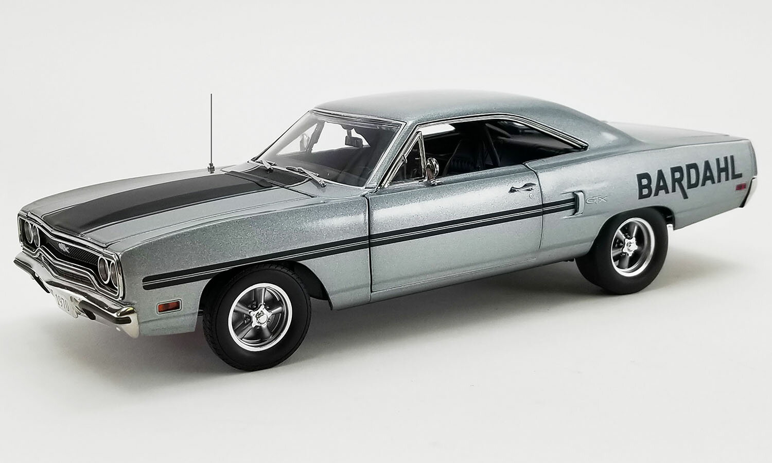 GMP 1/18 ミニカー ダイキャストモデル 1970年モデル プリムス PLYMOUTH GTX DRAG CAR - BARDAHL - AL YOUNG 1970