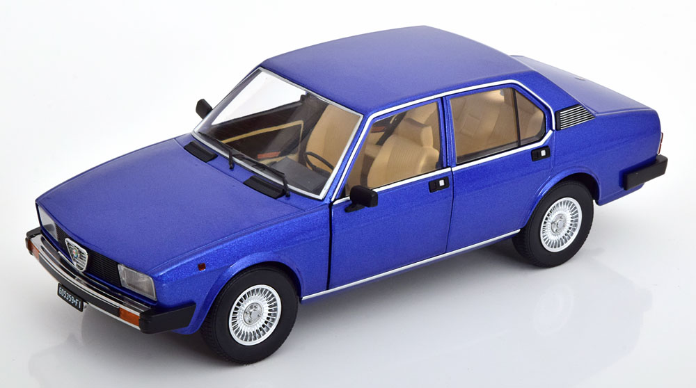 Mitica 1/18 ミニカー ダイキャストモデル 1/18 ミニカー ダイキャストモデル 1978年モデル アルファロメオ Alfa Romeo ALFETTA BERLINA 2000L 1978 CERCHI MILLERIGHE WHEELS - BLUE PERVINCA MET (Color Code 349) ブルー