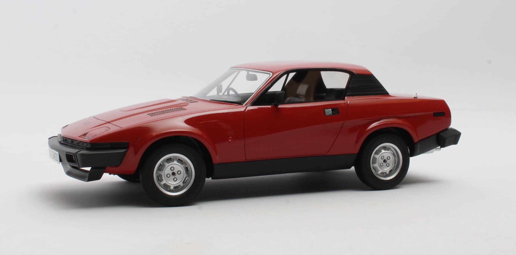 Rakuten - Cult Model カルトモデル 1/18 ミニカー レジン プロポーションモデル 1979年モデル トライアンフ TRIUMPH - TR7 COUPE 1979 レッド