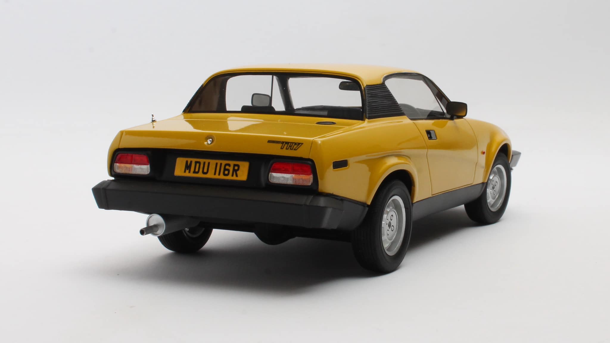 Cult Model カルトモデル 1/18 ミニカー レジン プロポーションモデル 1979年モデル トライアンフ TRIUMPH - TR7 COUPE 1979 イエロー 3