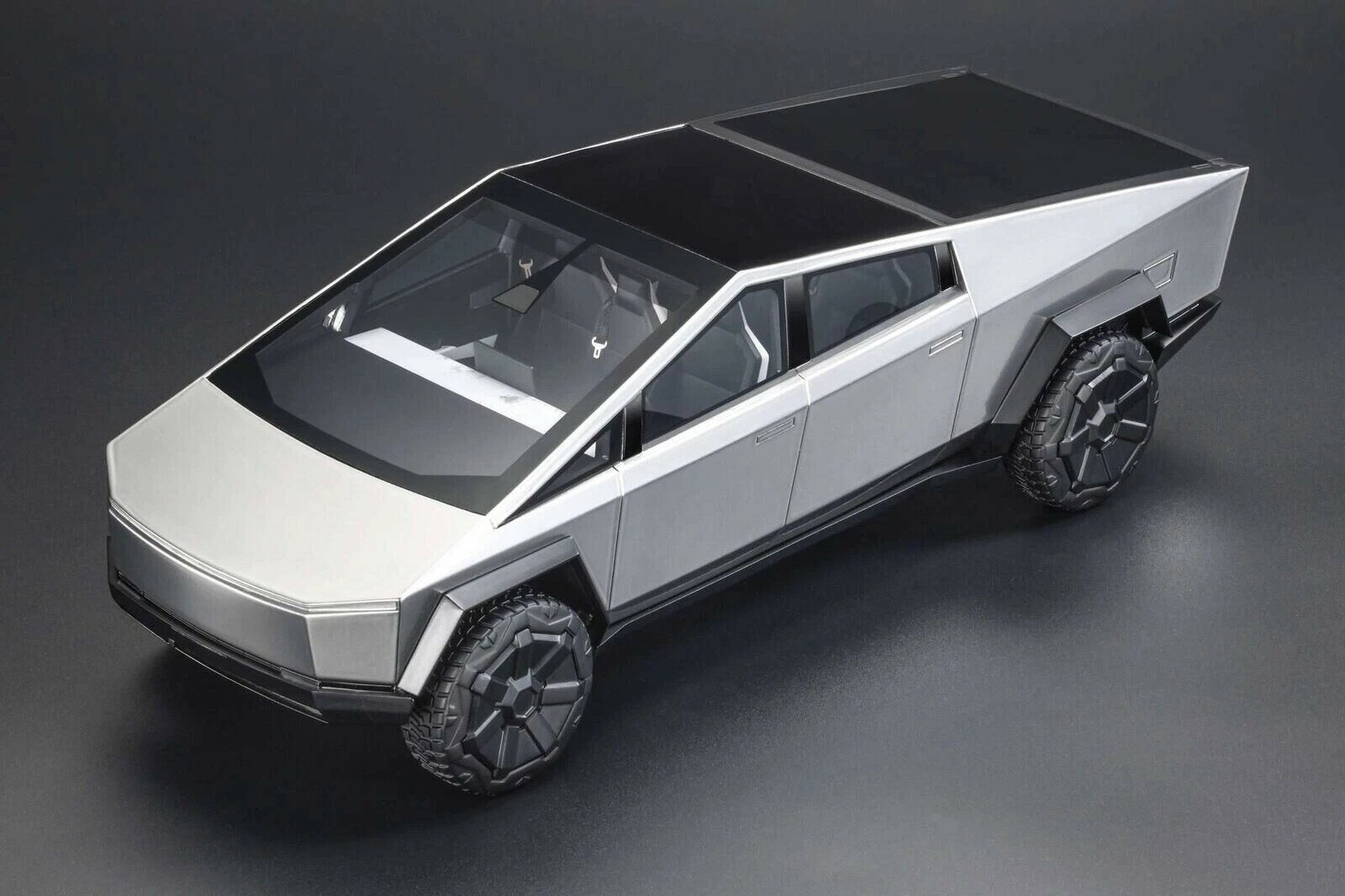 Top Marques トップマルケス 1/18 ミニカー レジン プロポーションモデル 2024年モデル テスラ Tesla Cybertruck Stainless Steel シルバー