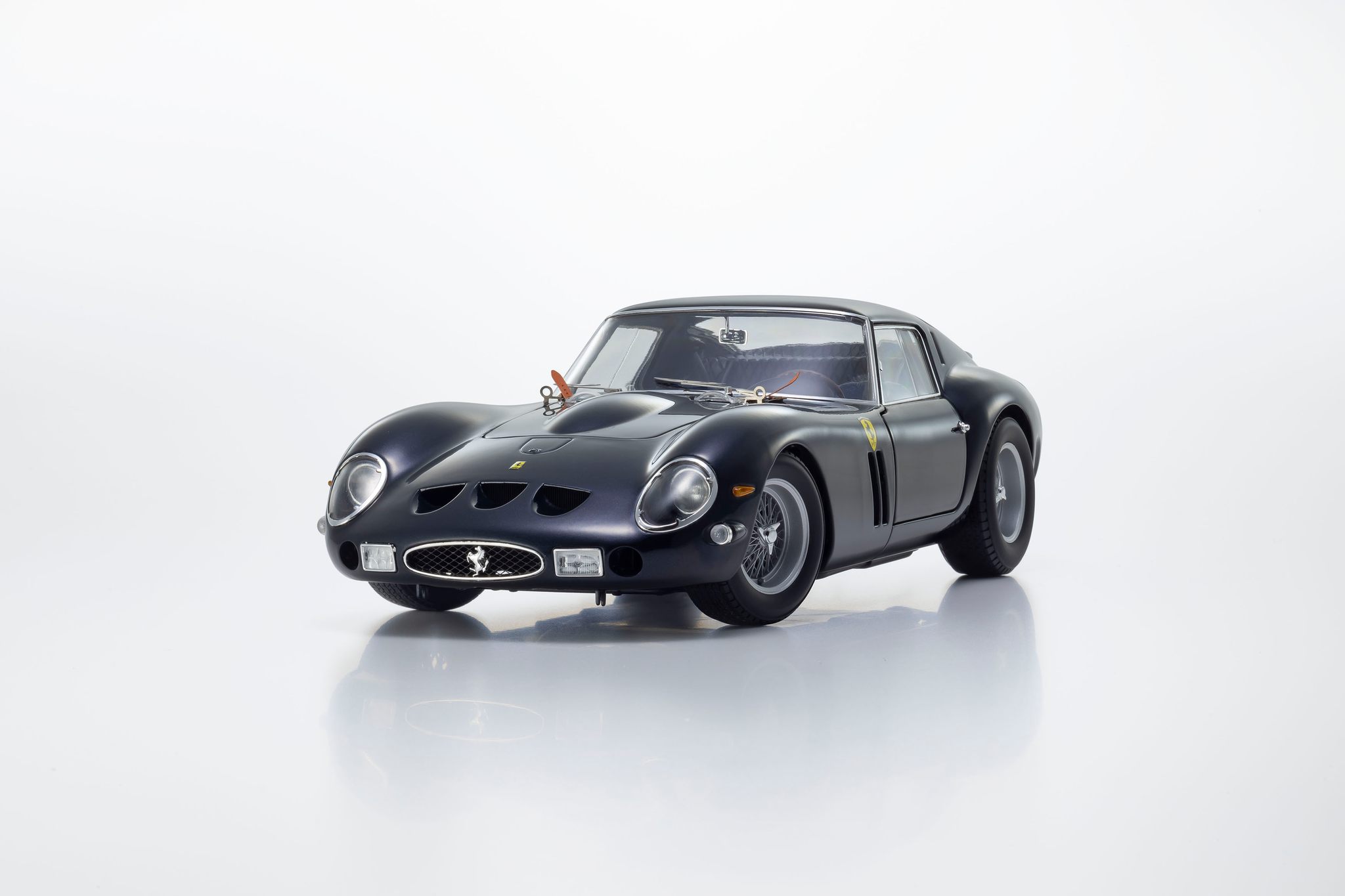 Rakuten - Kyosho 京商 1/18 ミニカー ダイキャストモデル 1962年モデル フェラーリ FERRARI - 250 GTO 3.0L V12 COUPE 1962 ダークブルー