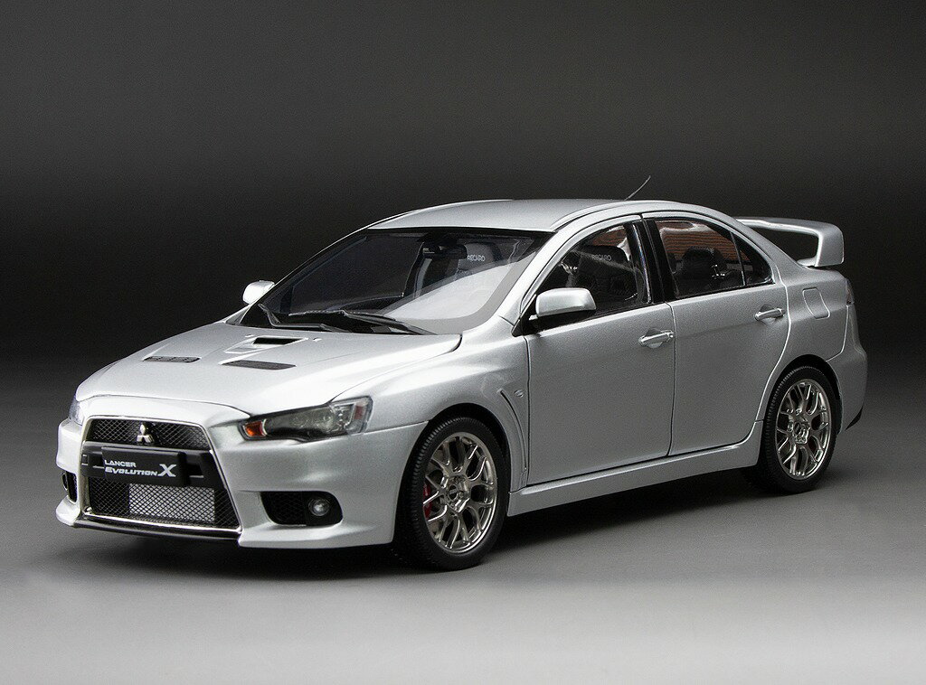 Mitsubishi - Sun Star サンスター 1/18 ミニカー ダイキャストモデル 2008年モデル 三菱 Mitsubishi Lancer Evolution X 2008 - Cool Silver Metallic シルバーメタリック 左ハンドル仕様