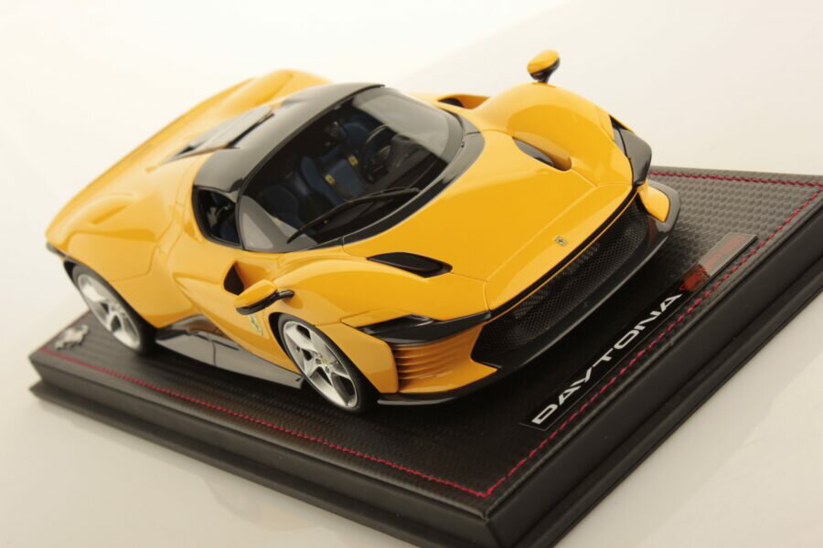 Maranello - MR Collection 1/18 ミニカー レジン・プロポーションモデル 2022年モデル フェラーリ FERRARI DAYTONA SP3 CLOSED ROOF 2022 GIALLO MODENA イエロー