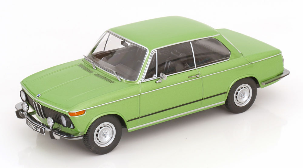 KK Scale 1/18 ミニカー ダイキャストモデル 1974年モデル BMW - L2002 Tii 2-SERIES 1974 グリーンメタリック