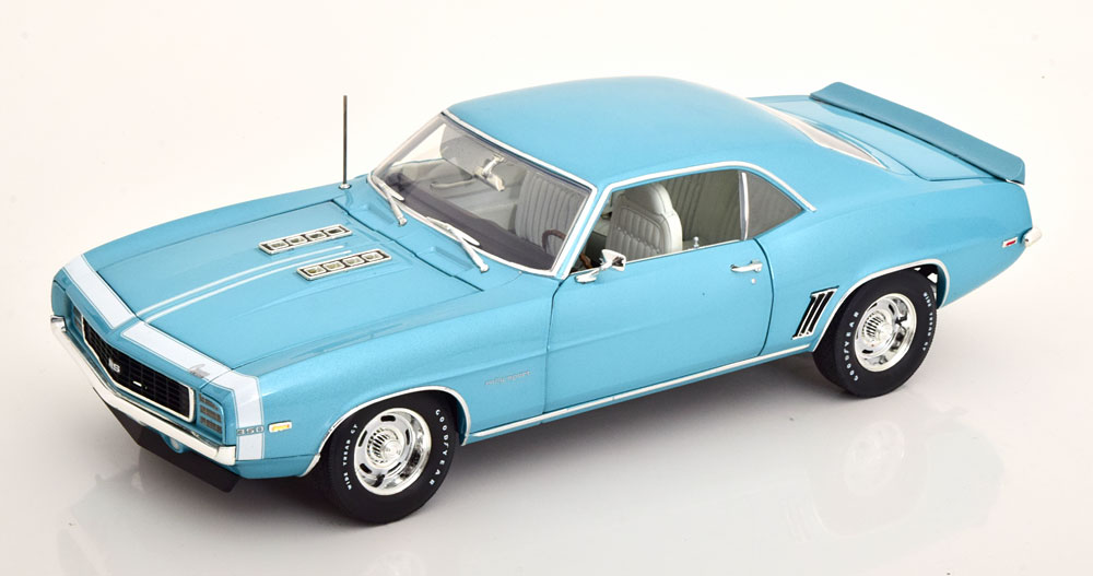 米国専用商品 ACME 1/18 ミニカー ダイキャストモデル 1969年モデル シボレー カマロ Chevrolet Camaro RS hard top, light blue ライトブルー