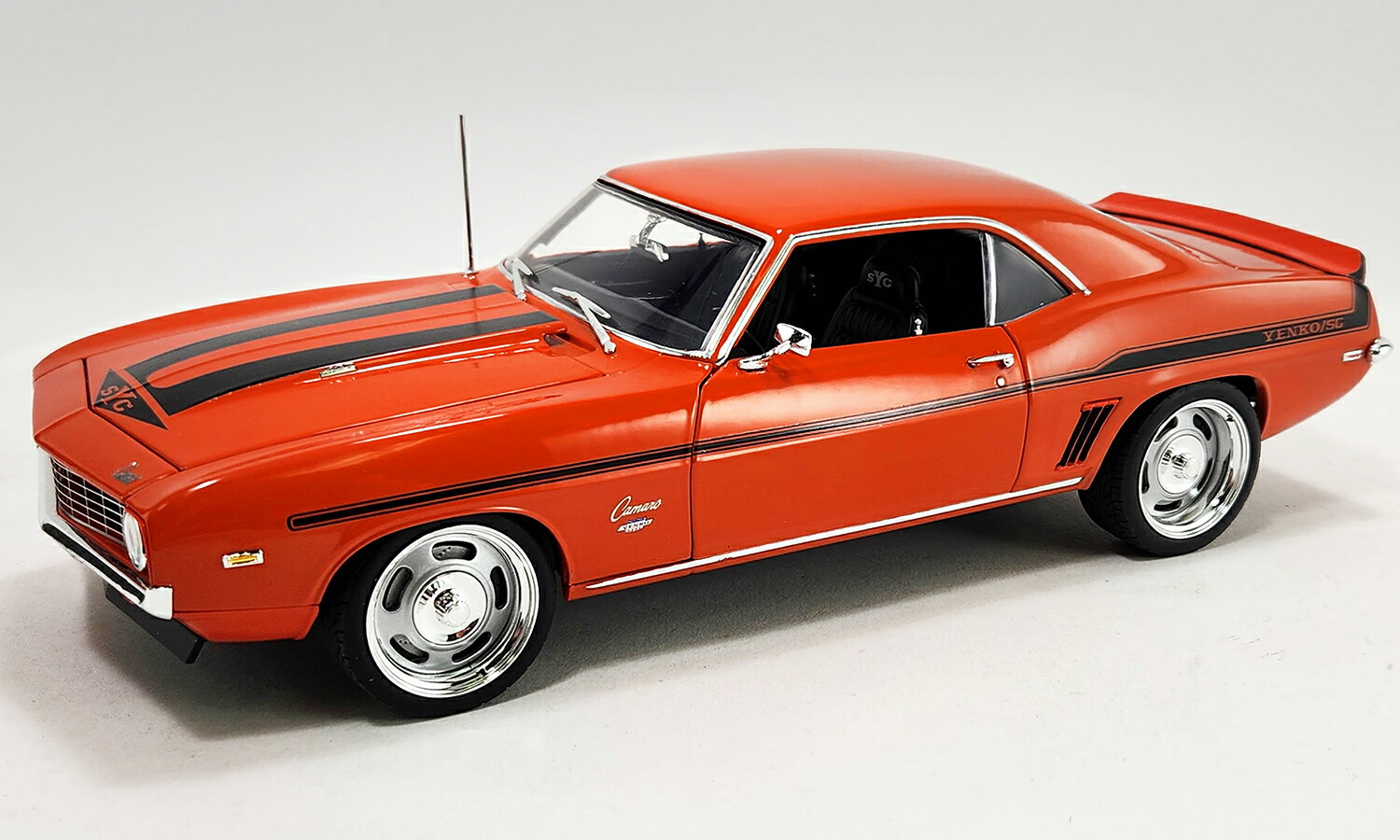 ACME 1/18 ミニカー ダイキャストモデル 1969年モデル シボレー カマロ CHEVROLET YENKO CAMARO 1969 Hugger Orange w/ Black Stripes オレンジ ブラックストライプ