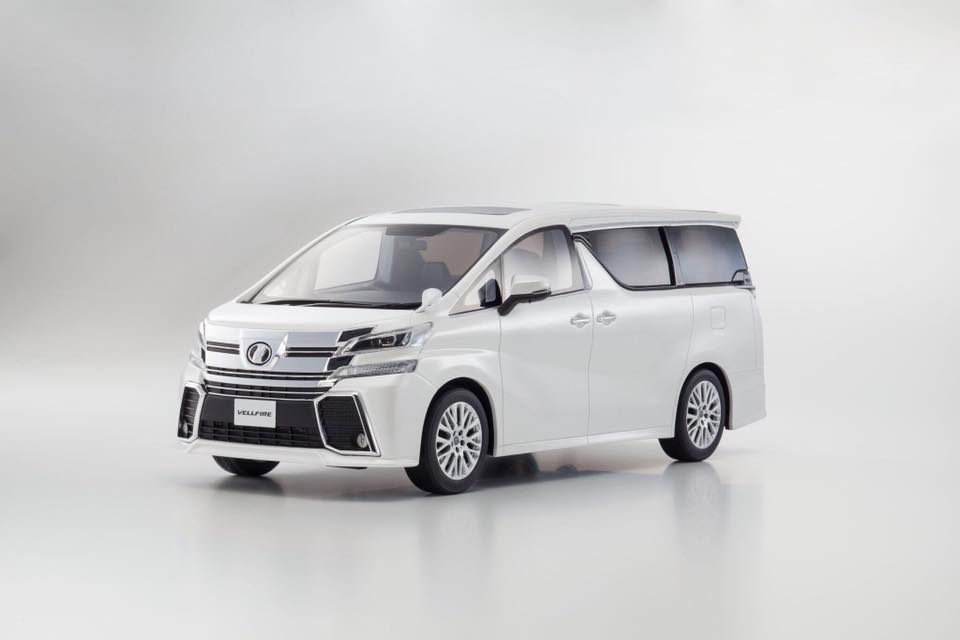 Kyosho 1:18 2015年モデル トヨタ ヴェルファイア 3.5ZA G エディション2015 Toyota Velfire 3.5ZA G Edition 1/18 by Kyosho