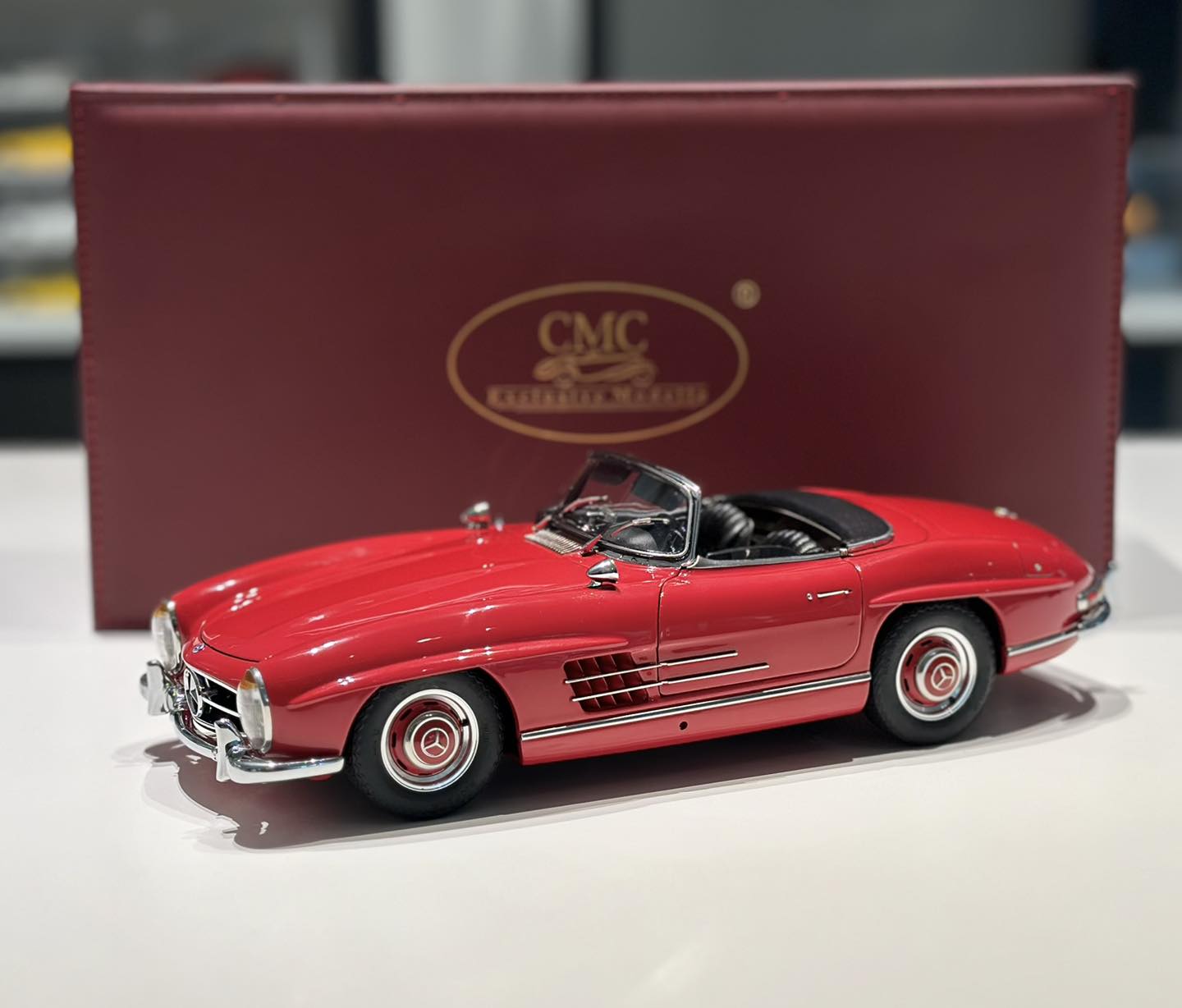 Rakuten - CMC 1/18 スケール ダイキャストモデル 1954-63年モデル メルセデスベンツ Mercedes Benz 300 SL Roadster (W198 ll) Red 1957 - 1963 レッド