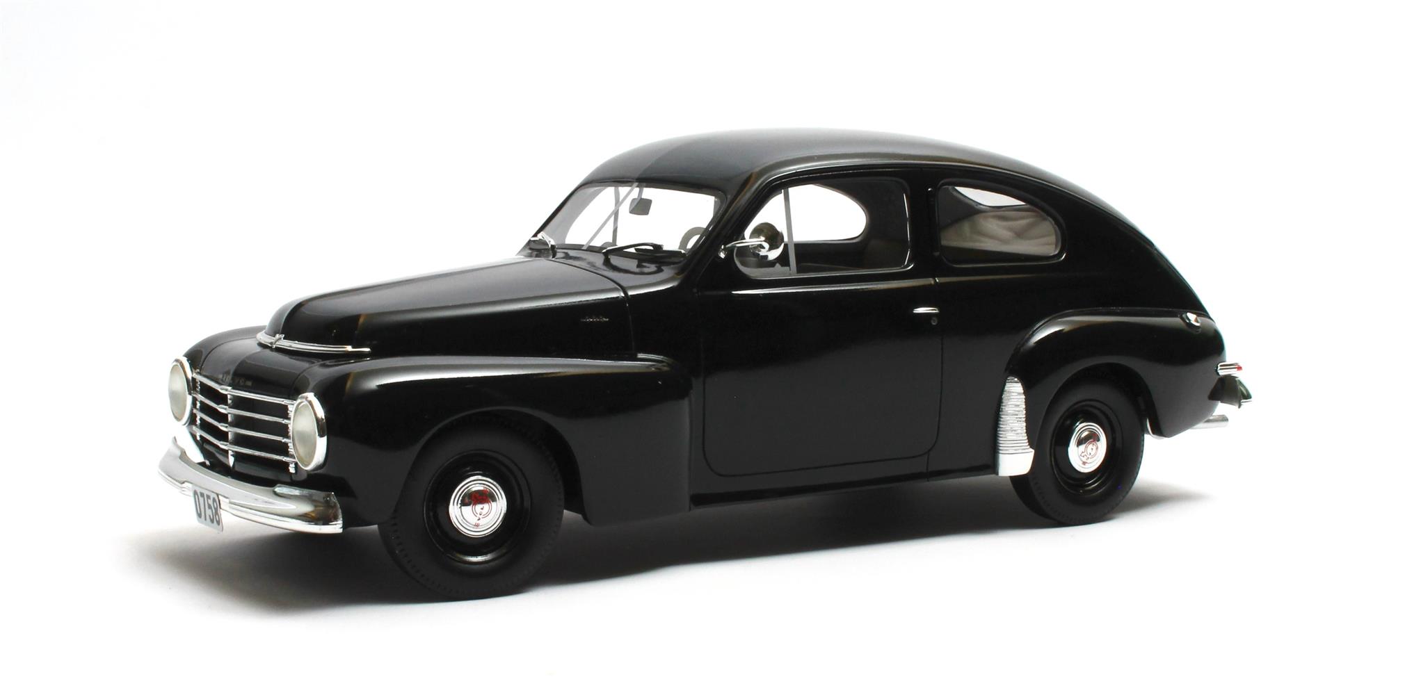 Hot Wheels - Cult Scale Models カルトモデル 1/18 ミニカー レジン プロポーションモデル 1952年モデル ボルボ VOLVO - PV444 1952 ブラック