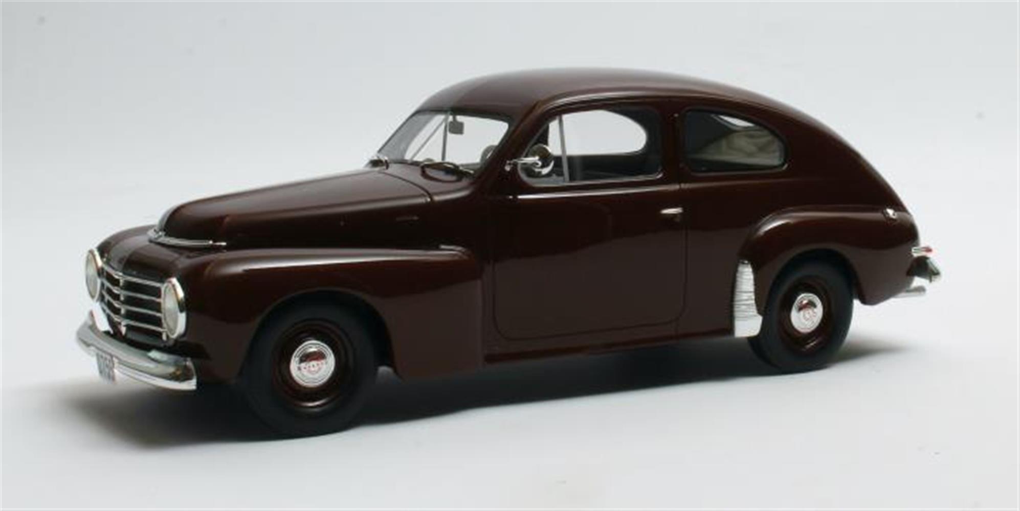 VOLVO - Cult Scale Models カルトモデル 1/18 ミニカー レジン プロポーションモデル 1952年モデル ボルボ VOLVO - PV444 1952 ボルドーレッド