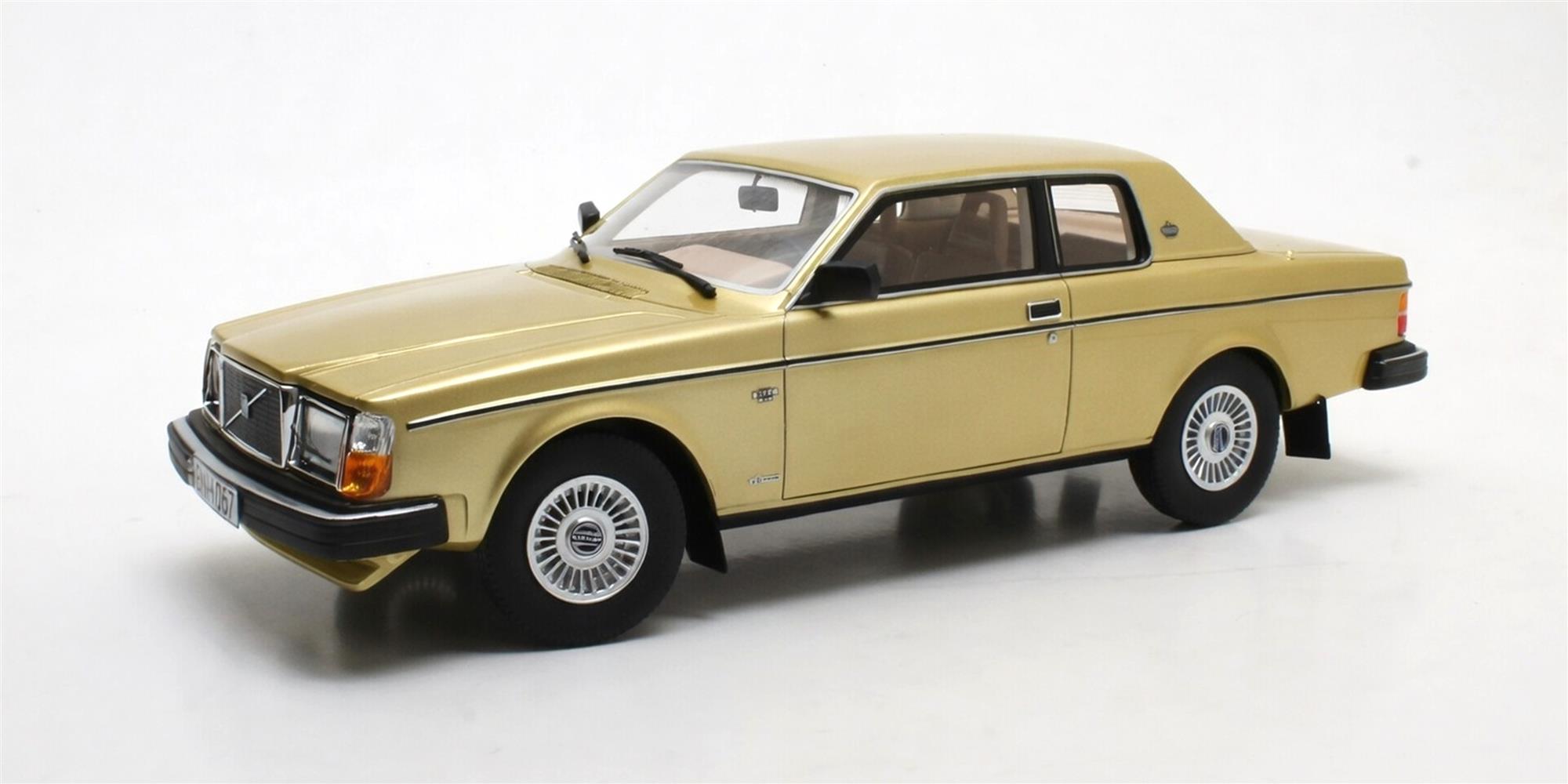 VOLVO - Cult Scale Models カルトモデル 1/18 ミニカー レジン プロポーションモデル 1981年モデル ボルボ VOLVO - 262C BERTONE 1981 ゴールドメタリック