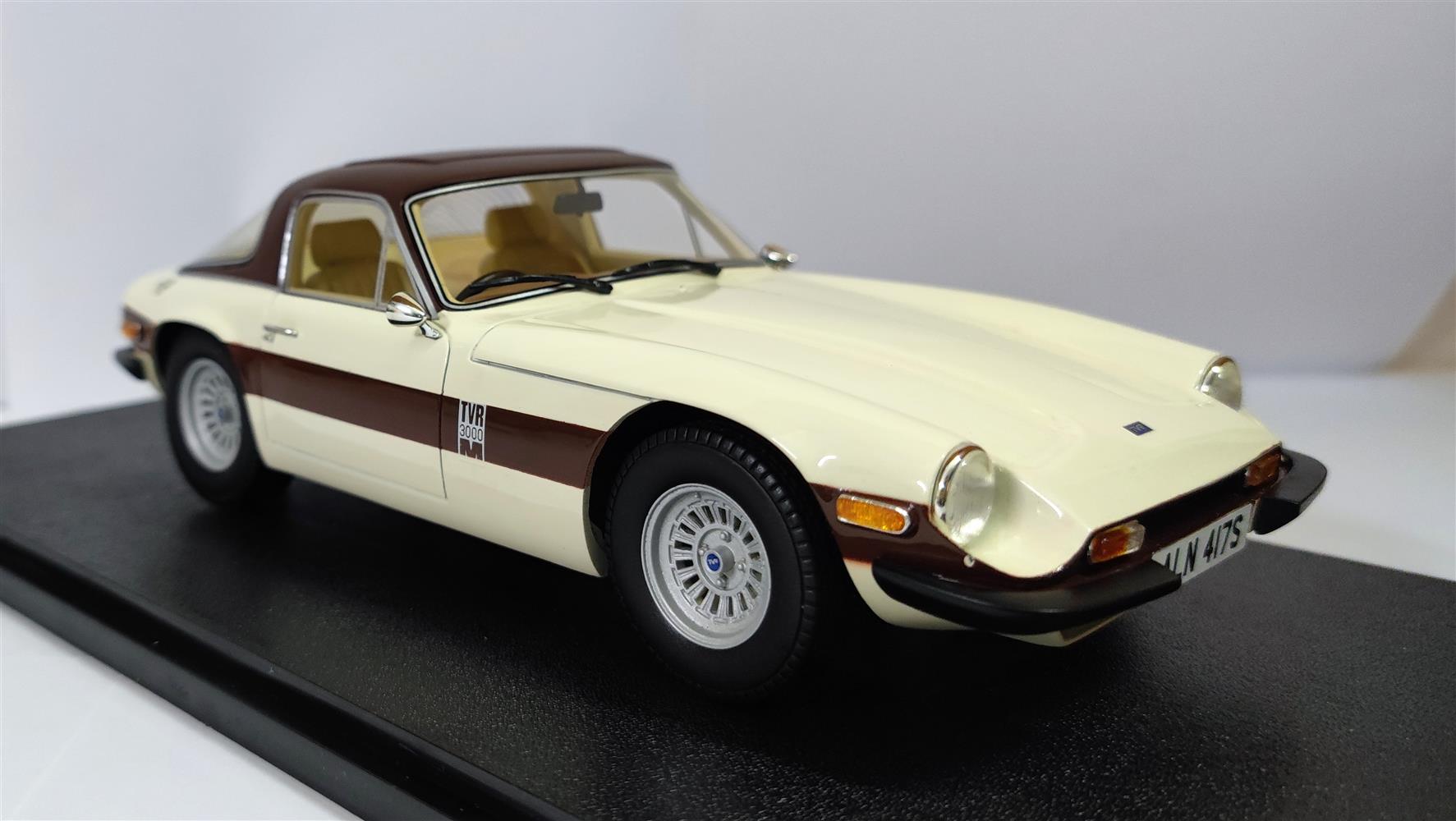 TVR - Cult Scale Models カルトモデル 1/18 ミニカー レジン プロポーションモデル 1973年モデル TVR - 3000M 1973 クリーム