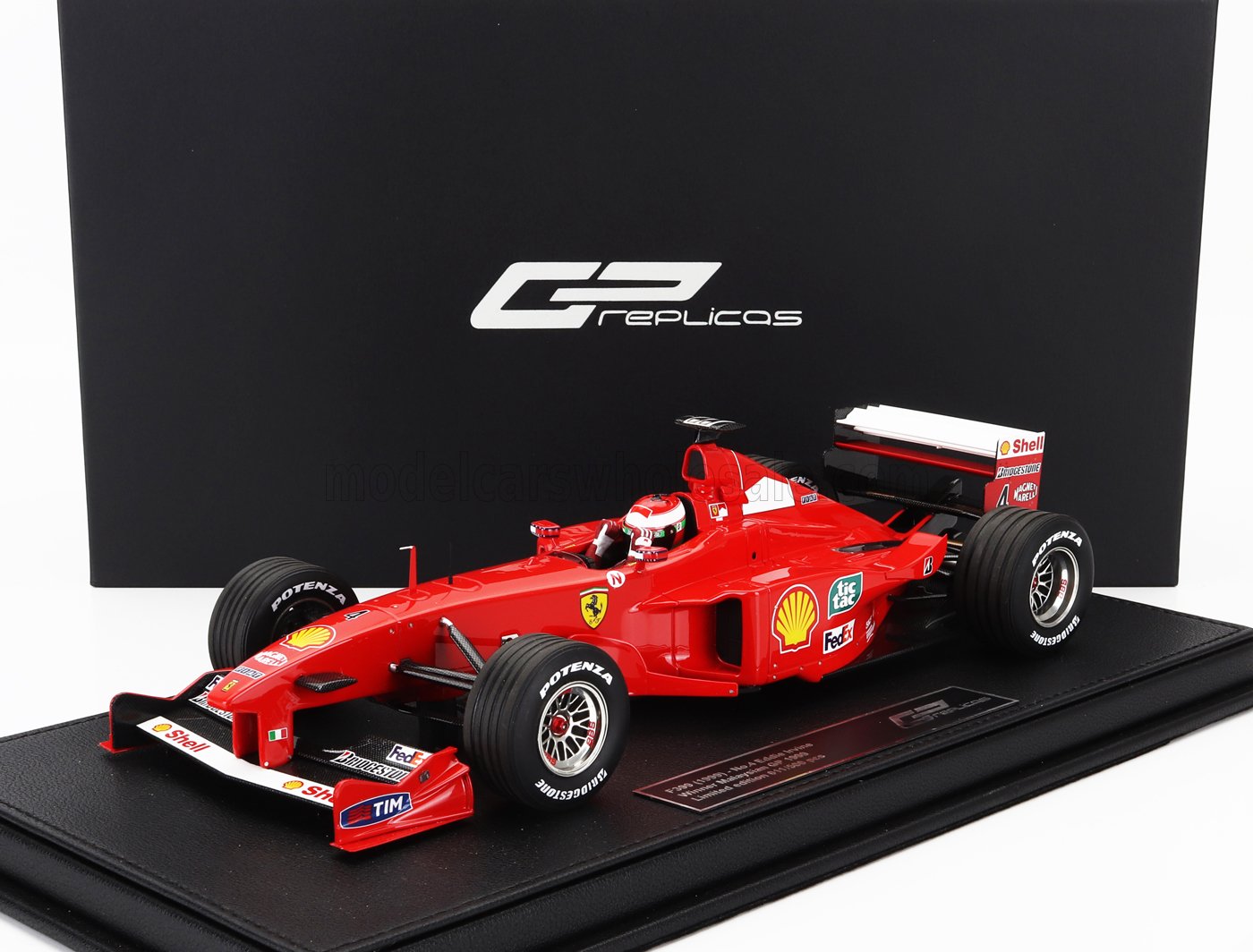 Rakuten - GP Replicas 1/18 ミニカー レジン プロポーションモデル 1999年マレーシアGP 優勝モデル フェラーリ FERRARI - F1 F399 SCUDERIA FERRARI No.4 WINNER MALAYSIAN GP (with pilot figure) 1999 EDDIE IRVINE ドライバーフィギュア付き