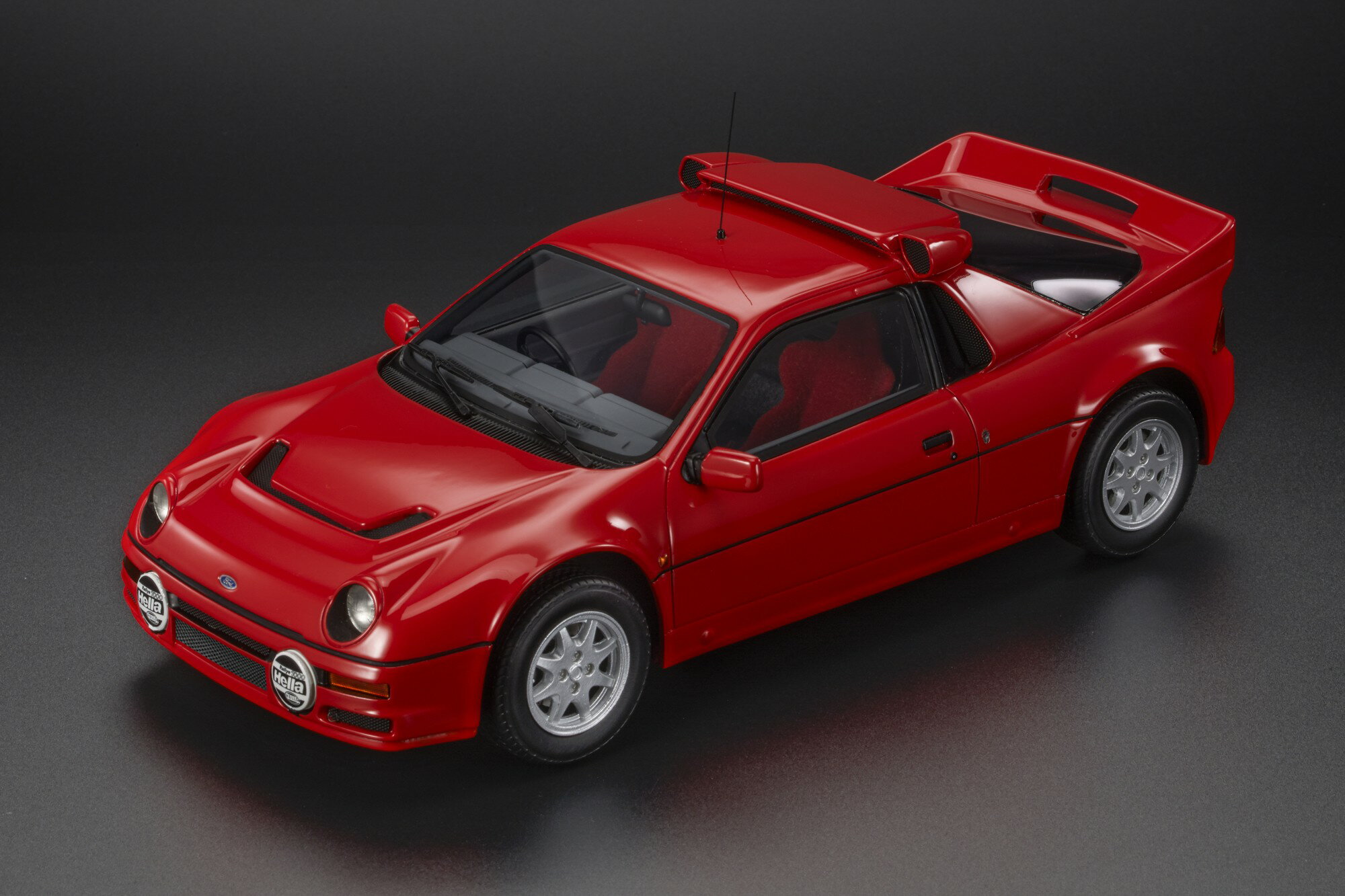 Top Marques 1/18 ミニカー レジン プロポーションモデル 1984年モデル フォード FORD RS200 1984 レッド