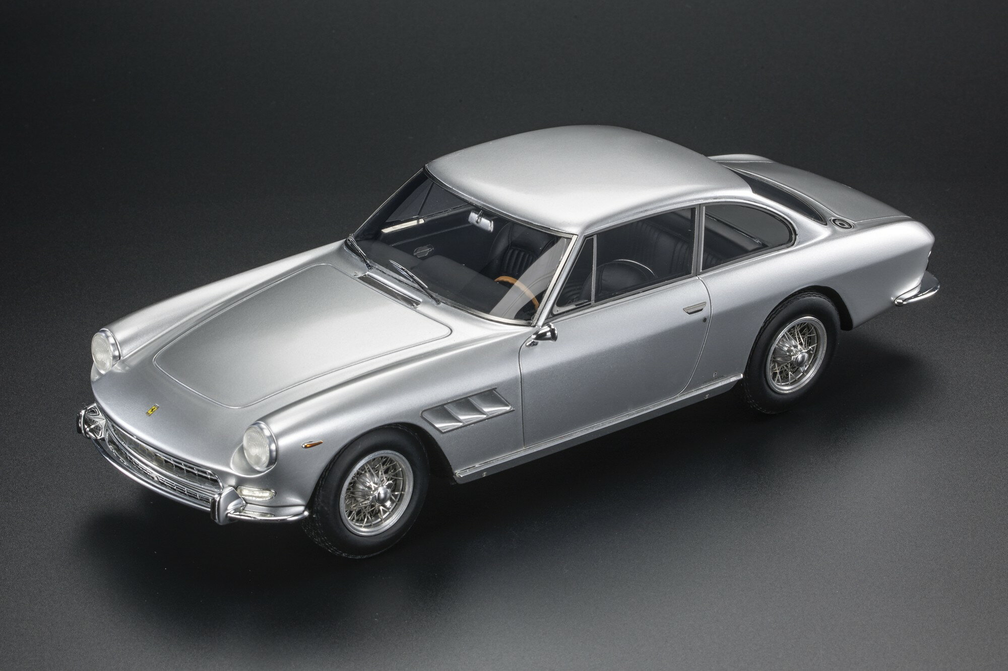 Other - Top Marques 1/18 ミニカー レジン プロポーションモデル 1965年モデル フェラーリ FERRARI - 330 GT 2+2 1965 シルバー