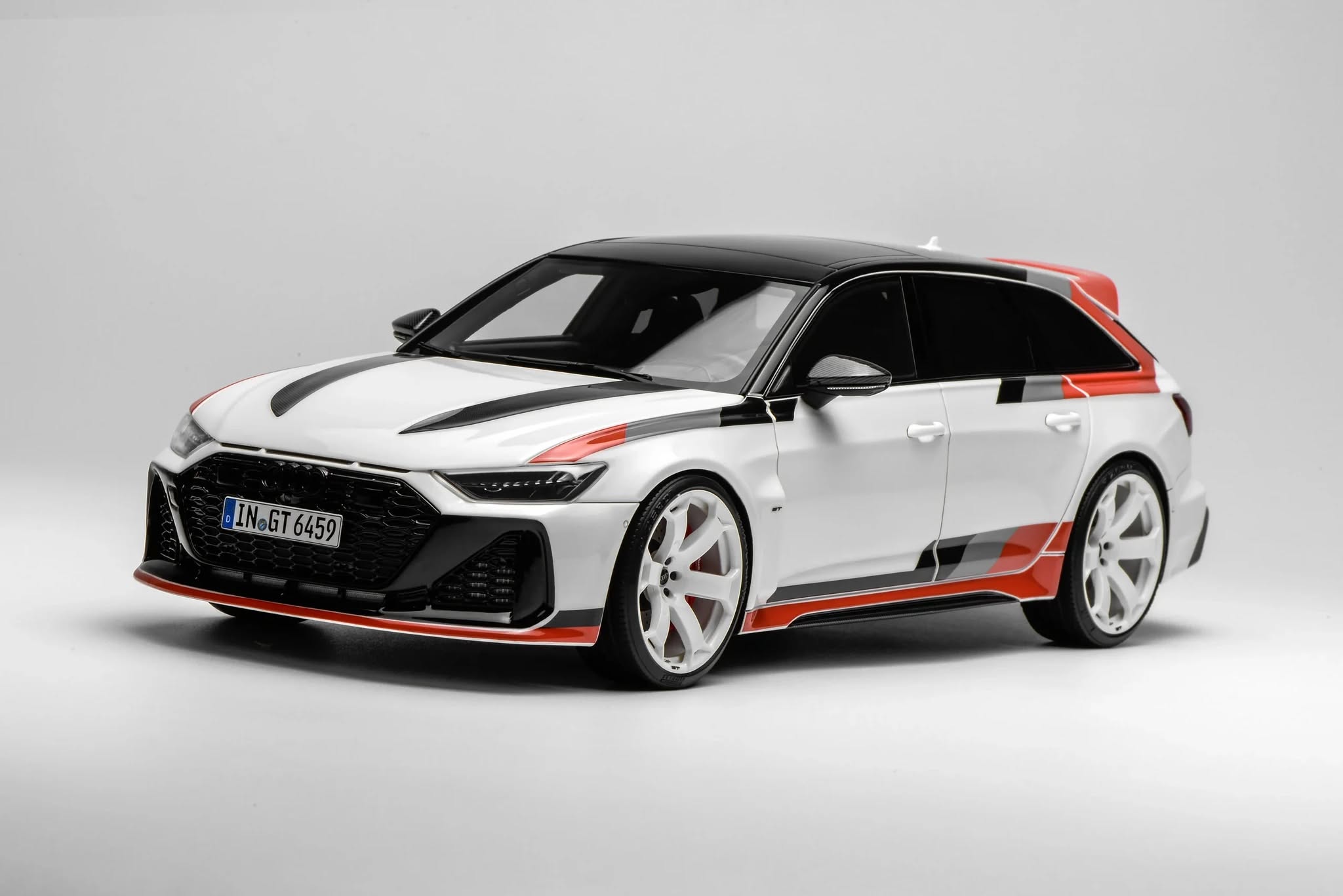 MotorHelix モーターヘリックス 1/18 ミニカー レジン プロポーションモデル 2021年モデル アウディ AUDI RS6 Avant GT 2021 Arkona White / Black-Orange Livery ホワイト・ブラック・オレンジ