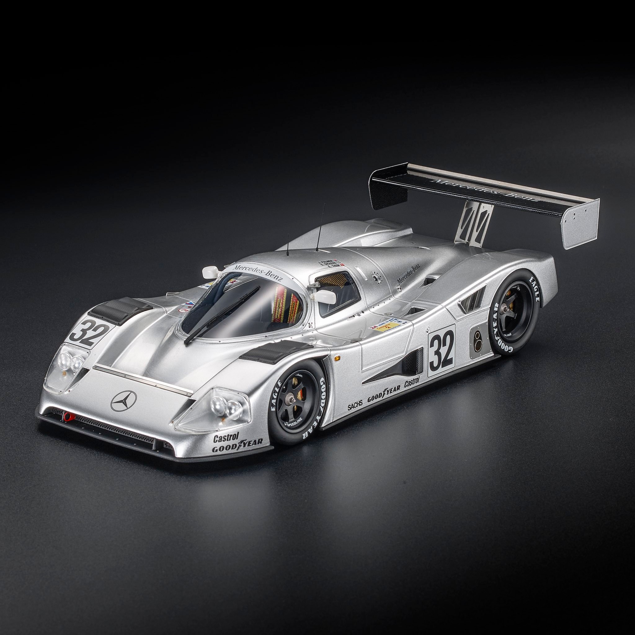 Mercedes Benz - Top Marques トップマルケス 1/18 ミニカー レジン プロポーションモデル 1991年ルマン24時間 メルセデスベンツ MERCEDES BENZ - C11 5.0L V8 TWIN TURBO TEAM SAUBER MERCEDES No.32 24h LE MANS 1991 JONATHAN PALMER - STANLEY DICKENS - KURT THIIM