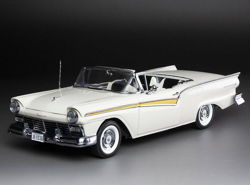 Rakuten - Sun Star サンスター 1/18 ミニカー ダイキャストモデル 1957年モデル フォード Ford Fairlane 500 Skyliner コロニアルホワイト