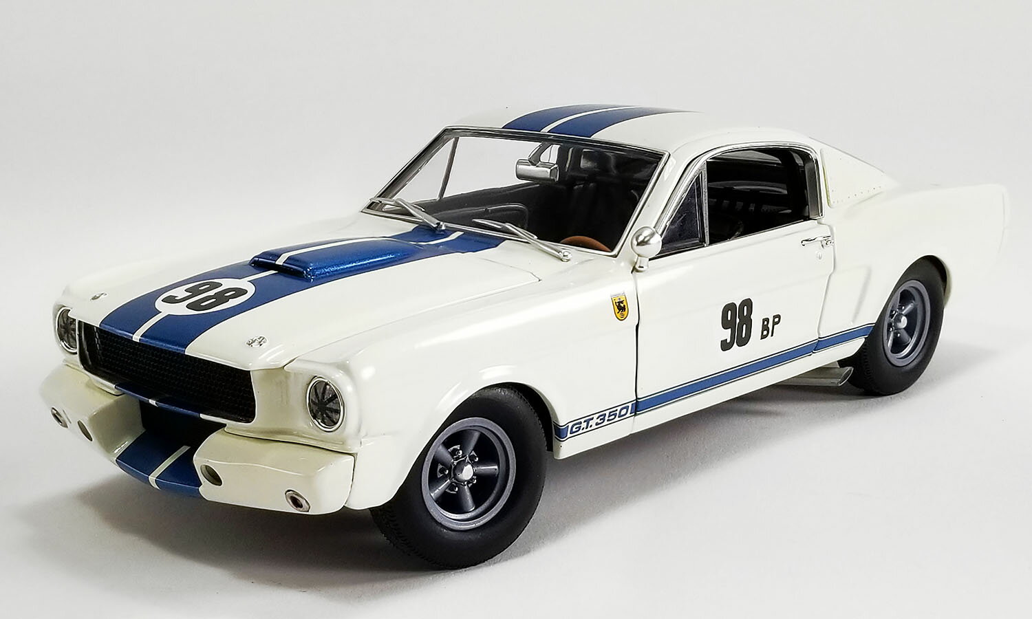 楽天市場】1/18シェルビー350gtの通販 楽天市場】1/18シェルビー350gtの通販