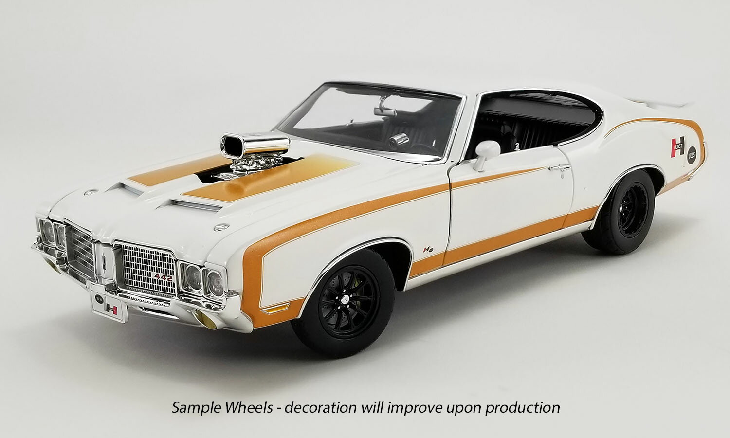 ACME 1/18 ミニカー ダイキャストモデル 1972年モデル オールズモビル OLDSMOBILE 442 - HURST - DRAG OUTLAW ホワイト・ゴールドストライプ