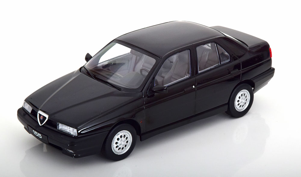 Triple9 1/18 ミニカー ダイキャストモデル 1992年モデル アルファロメオ ALFA ROMEO 155 1992 BLACK INTERIOR - BLACK NERO ブラック・ブラックインテリア