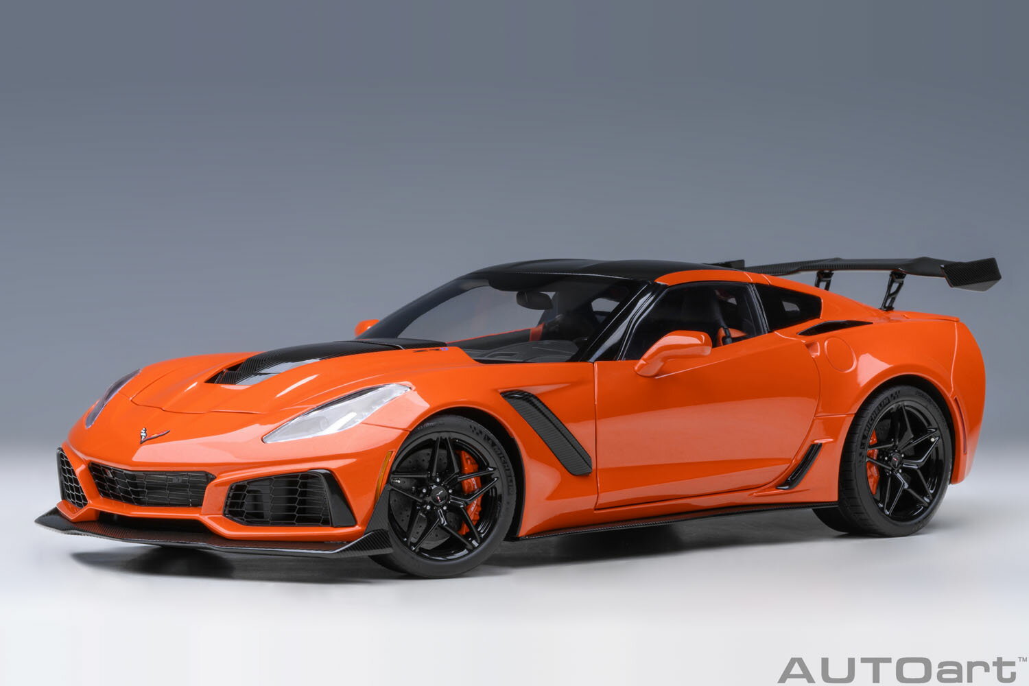 AUTOart オートアート 1/18 コンポジット・ダイキャストモデル 2019年モデル シボレー コルベット CHEVROLET - CORVETTE C7 ZR1 2019 オレンジ