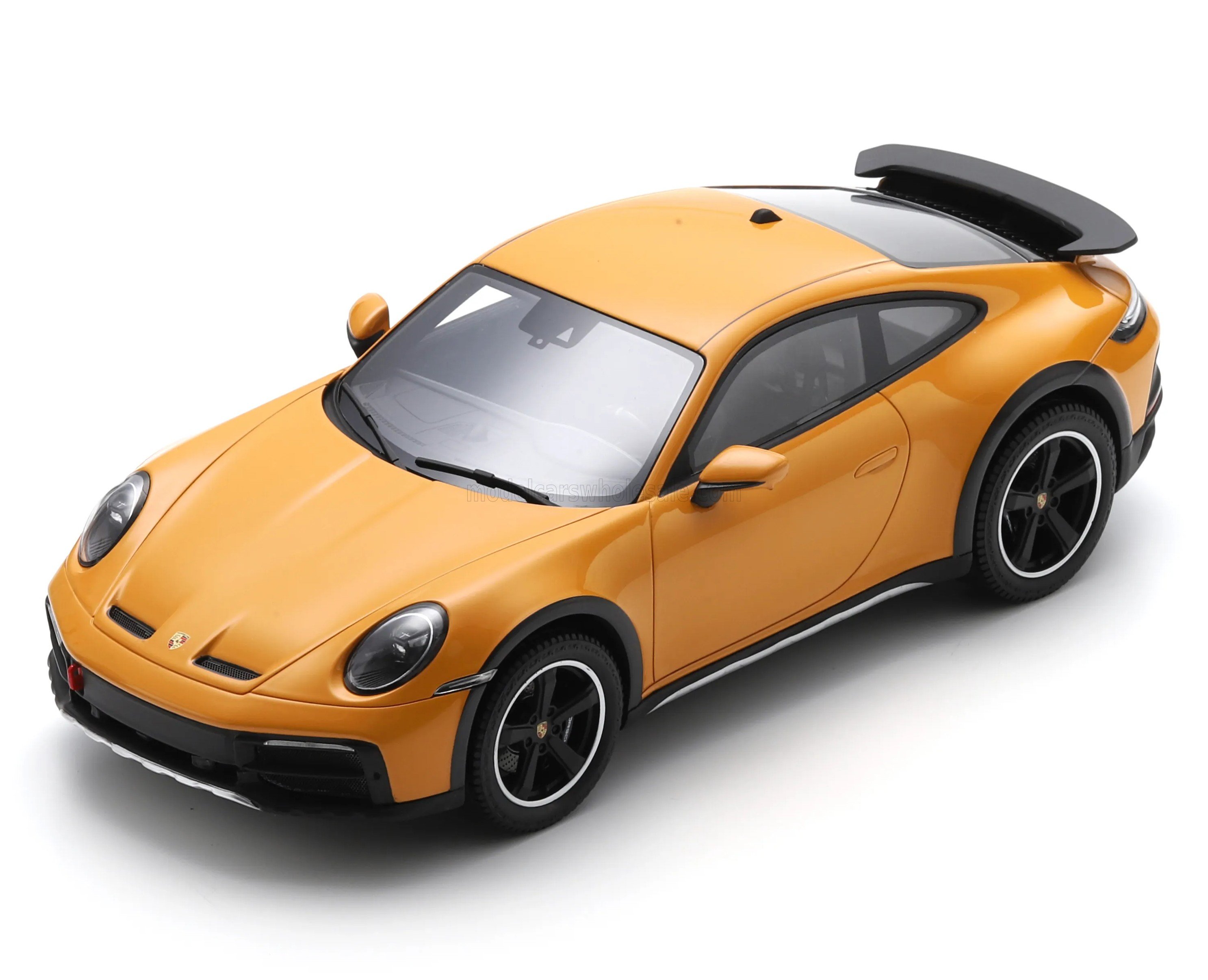 ●スケール：1：18　レジン・プロポーションモデル　開閉ギミックがなく、スタイリングを精緻に再現したモデルです。アクリルケース付き。 ●メーカー：スパーク